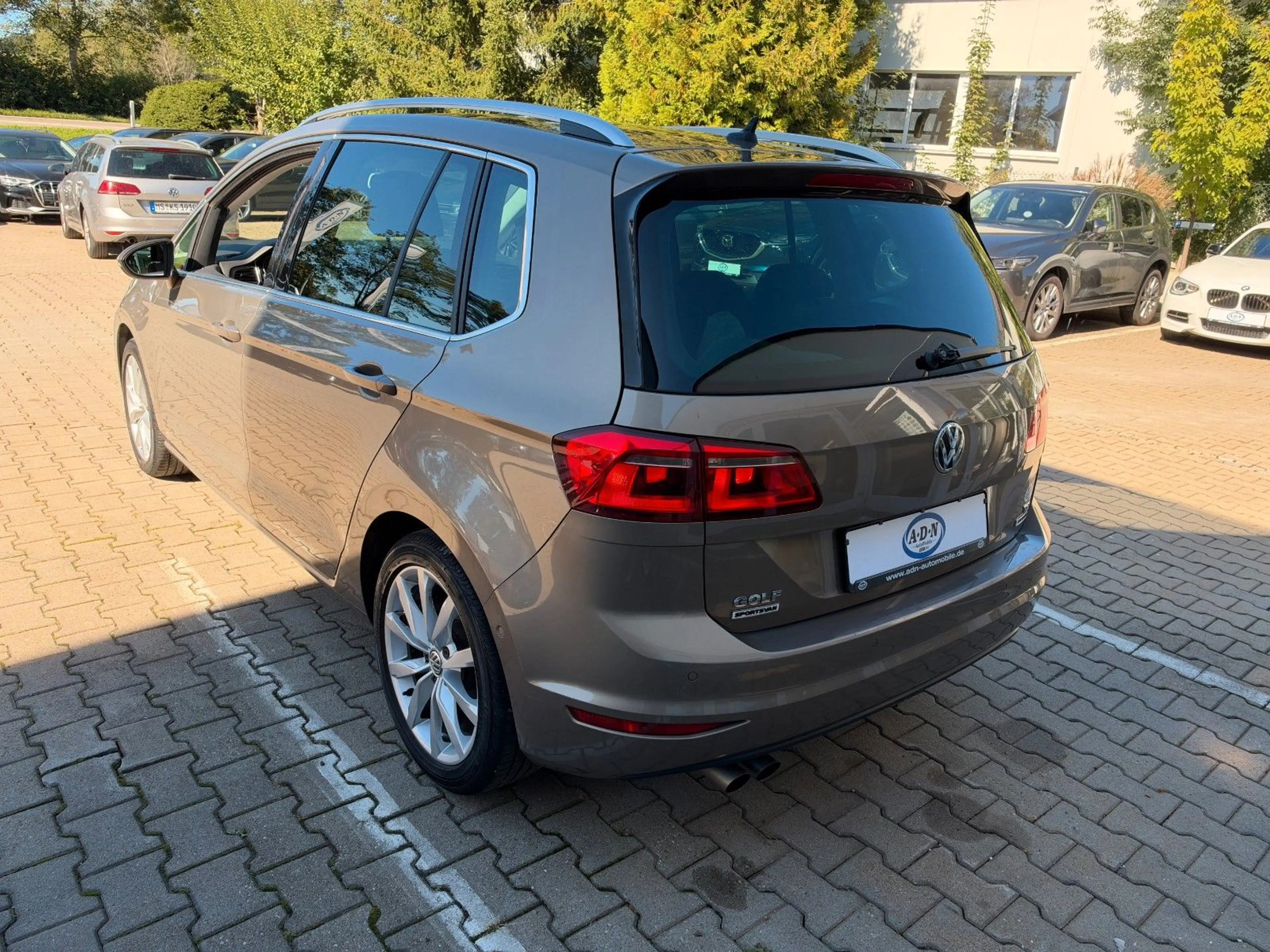 Volkswagen Golf Sportsvan VII Highline 1.4TSI *AHK*8fach* — photo 3