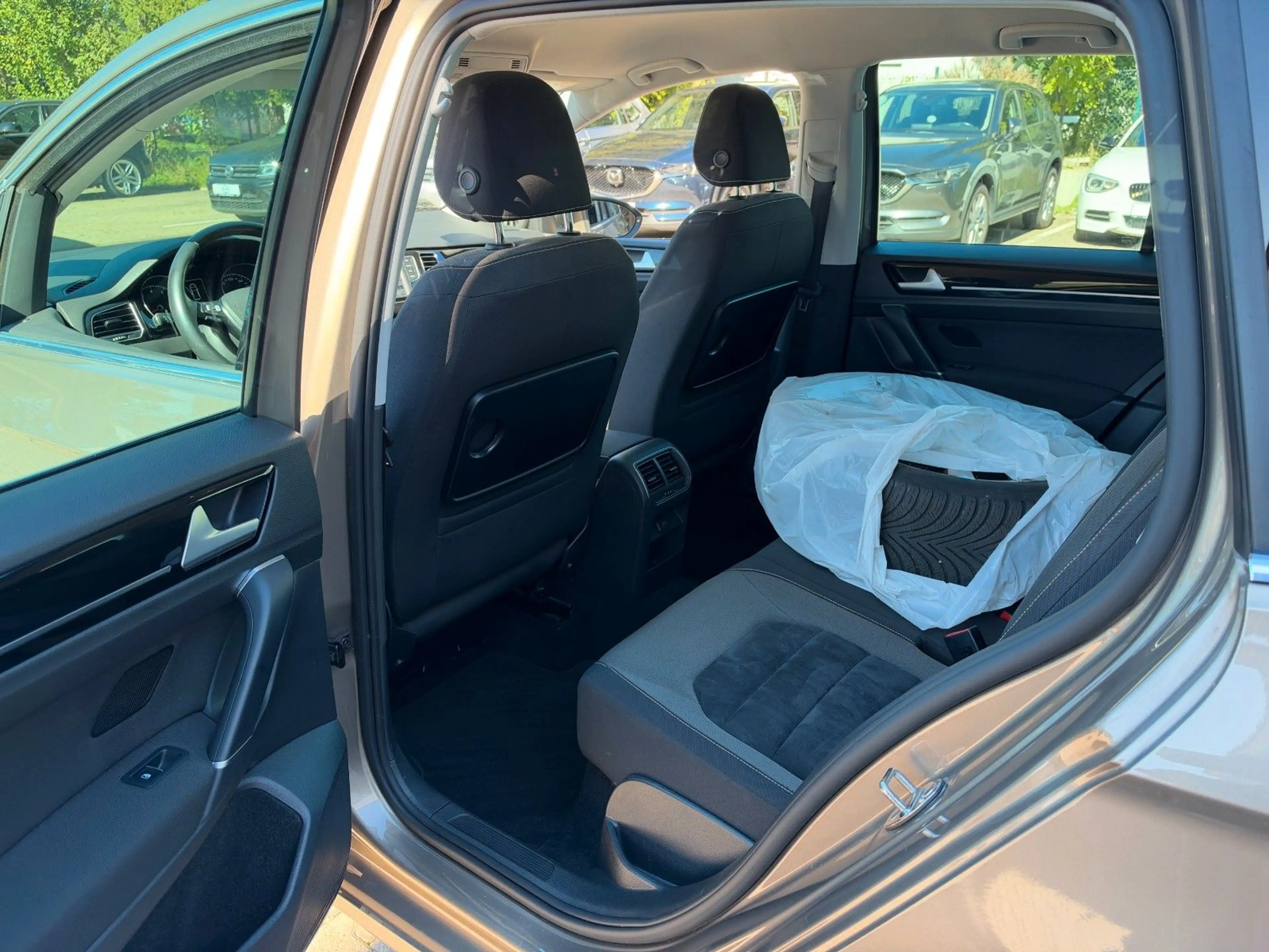 Volkswagen Golf Sportsvan VII Highline 1.4TSI *AHK*8fach* — photo 8