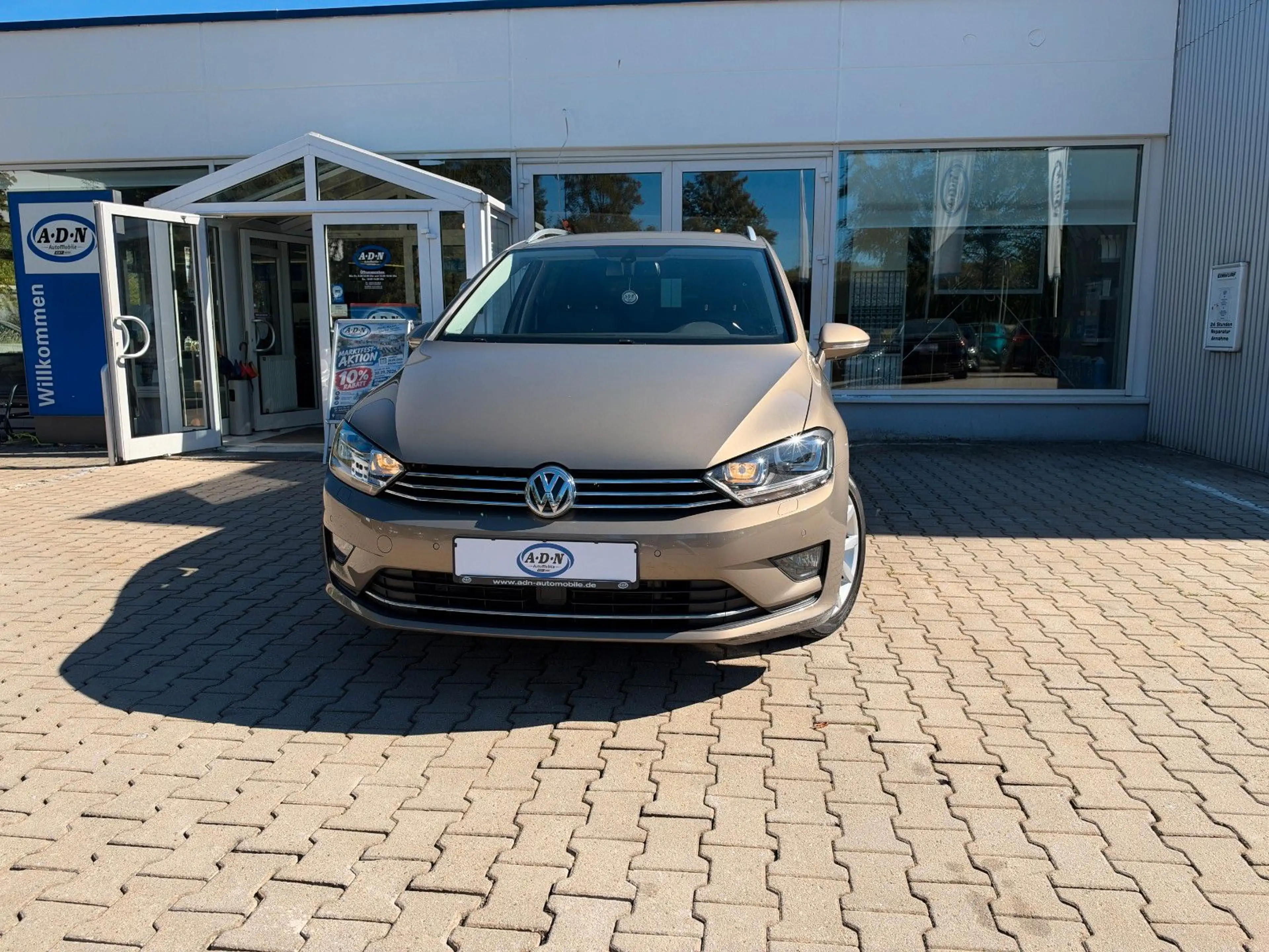 Volkswagen Golf Sportsvan VII Highline 1.4TSI *AHK*8fach*