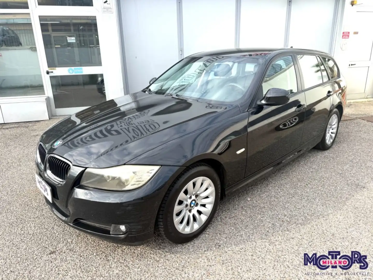 BMW 320 d Touring *Solo Export* Zwart - 1