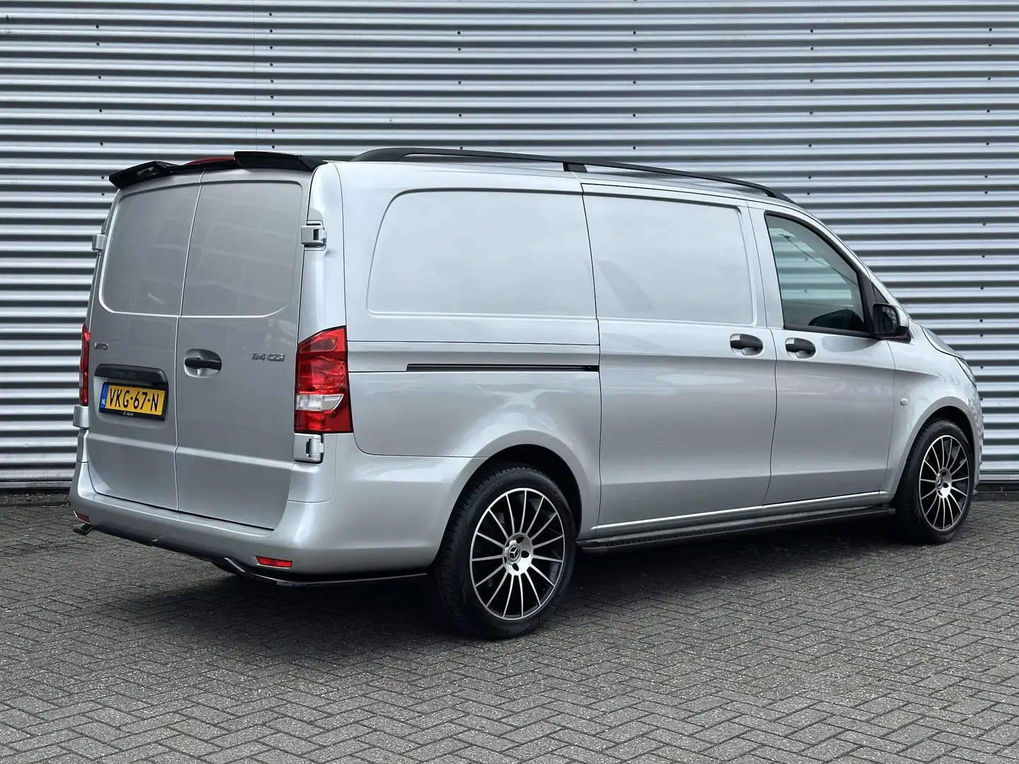 Mercedes-Benz Vito 114 CDI Special Edition Automaat Airco etc etc. Zilver - 2