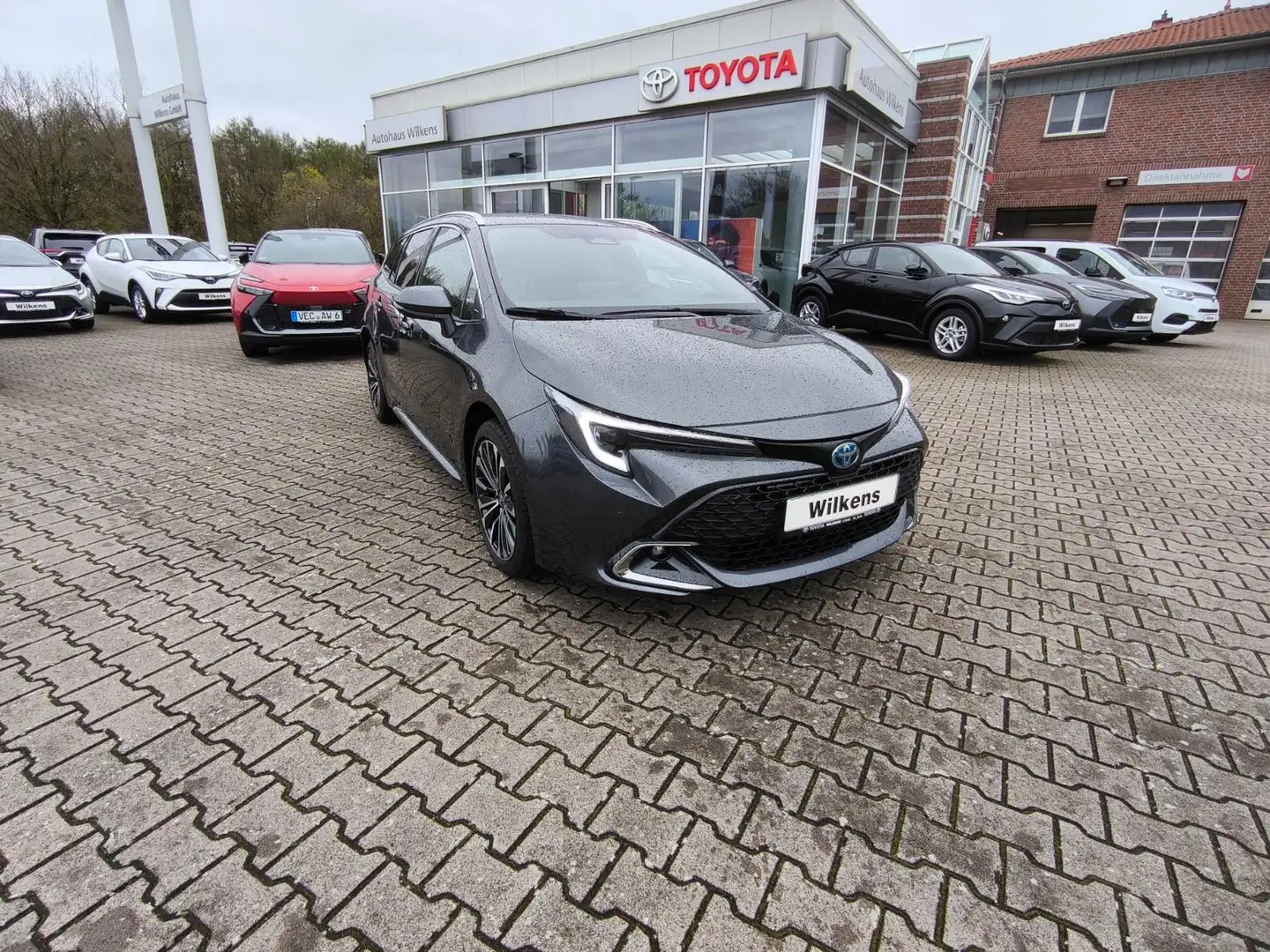 Toyota Corolla Touring Sports Hybrid Team D Gris - 1