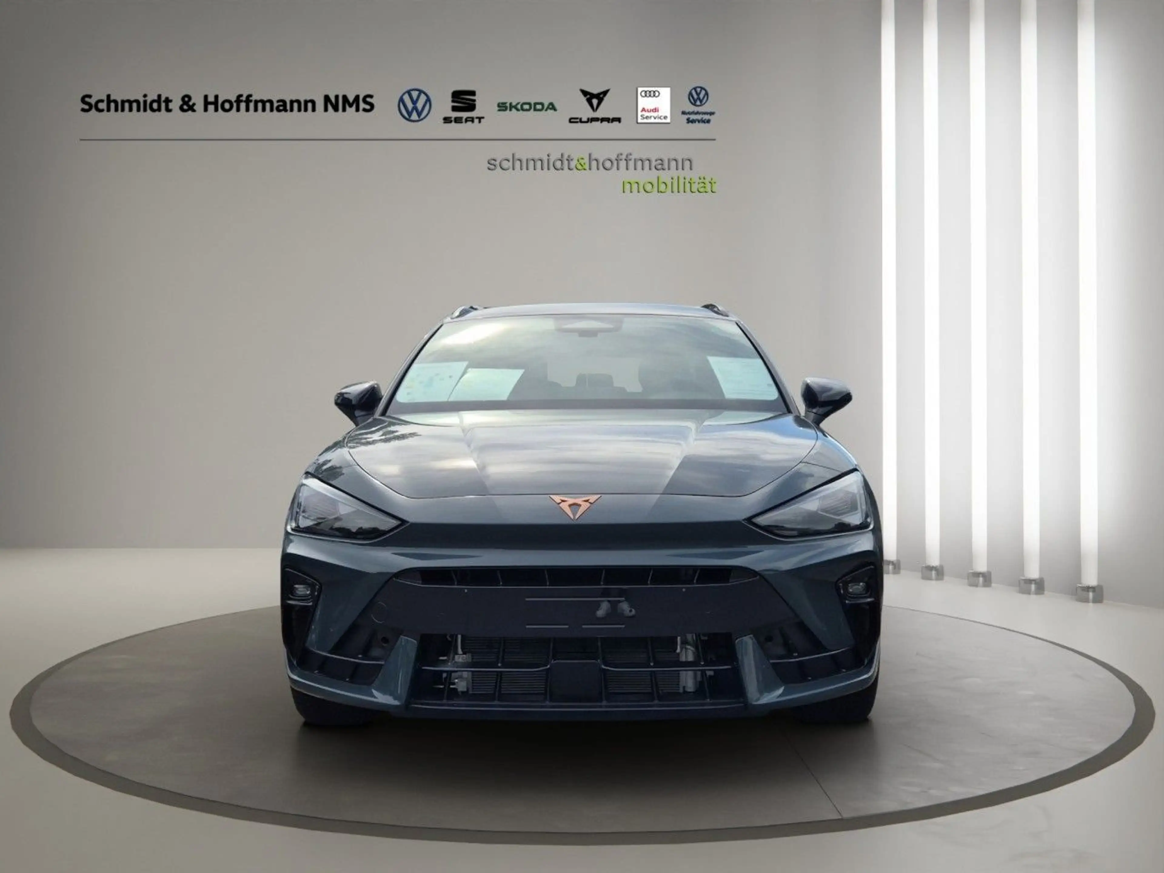 CUPRA Leon Sportstourer 1.5 e-Hybrid AHK Kamera Ganzja — photo 3