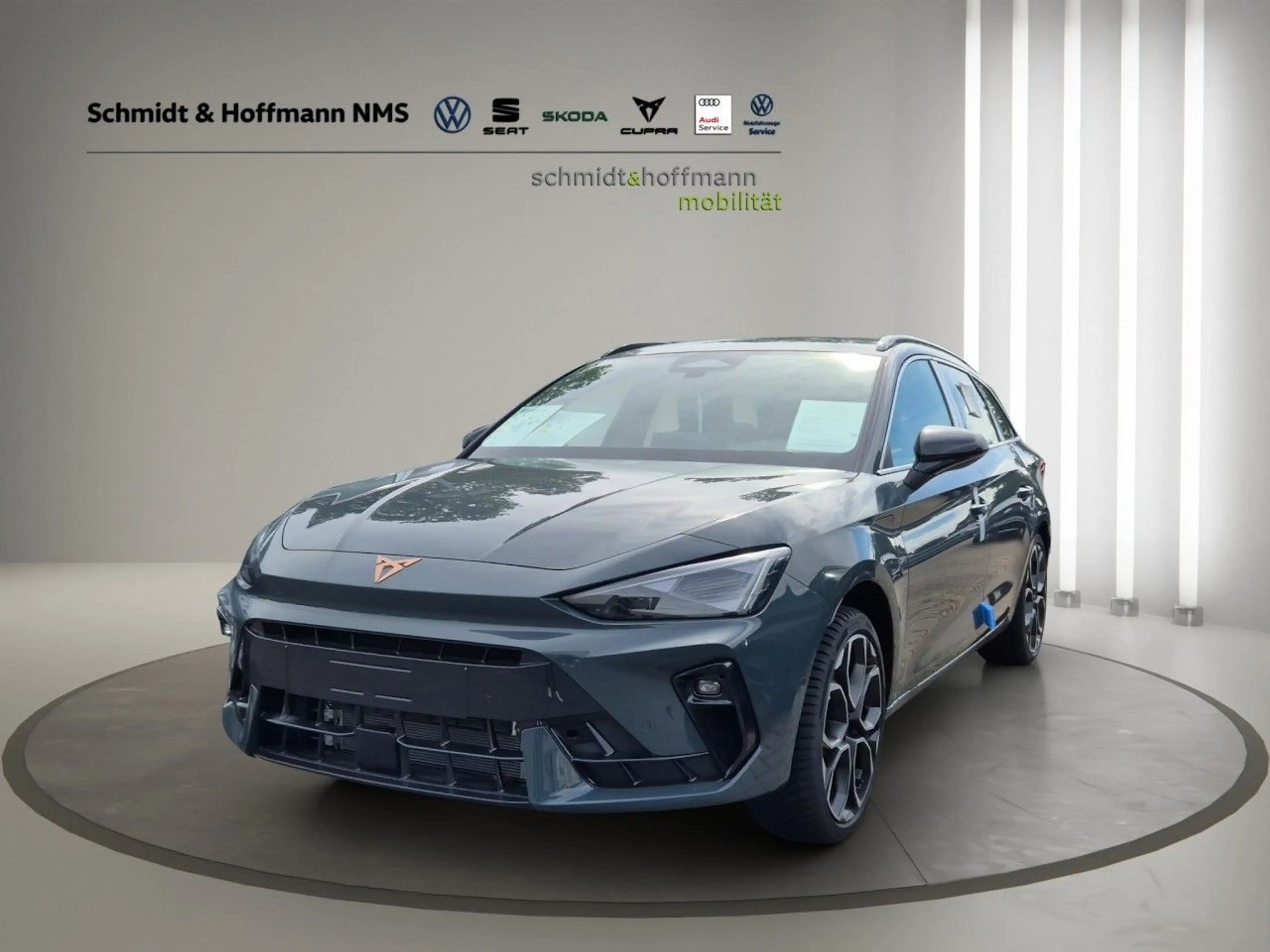 CUPRA Leon Sportstourer 1.5 e-Hybrid AHK Kamera Ganzja — photo 2