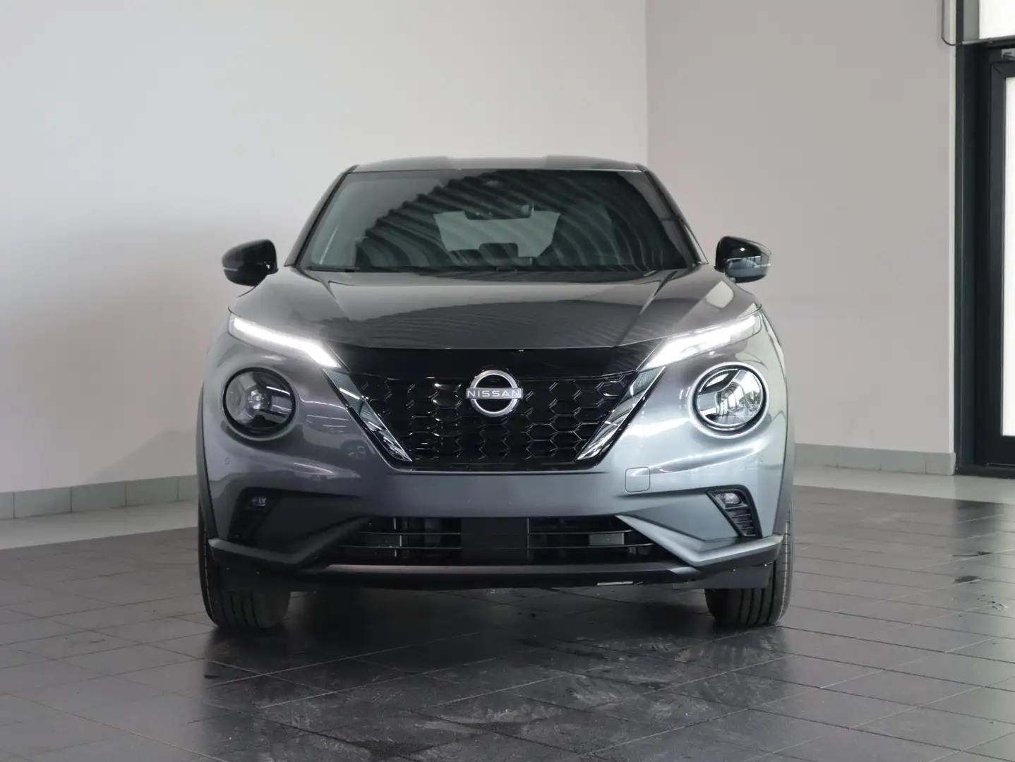 Nissan Juke 1.6 Hybrid N-Connecta | Stoel-, Stuur- en voorruit Grijs - 2