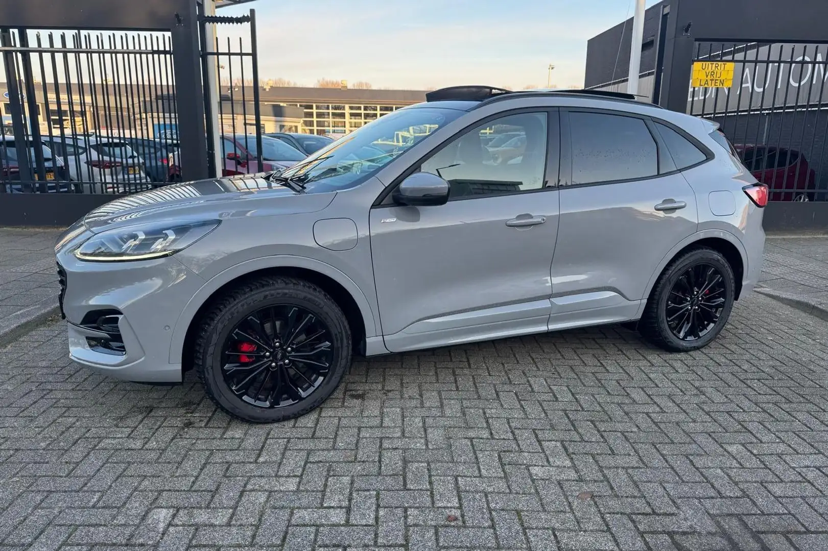 Ford Kuga 2.5 PHEV Graphite Tech Edition | Panoramadak | Tre Grijs - 2