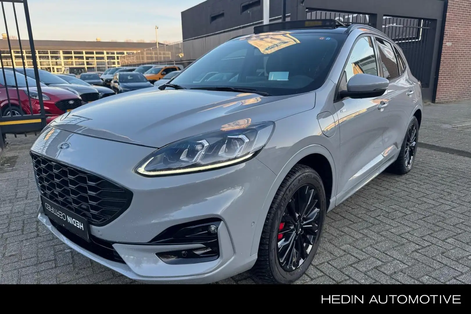 Ford Kuga 2.5 PHEV Graphite Tech Edition | Panoramadak | Tre Grijs - 1