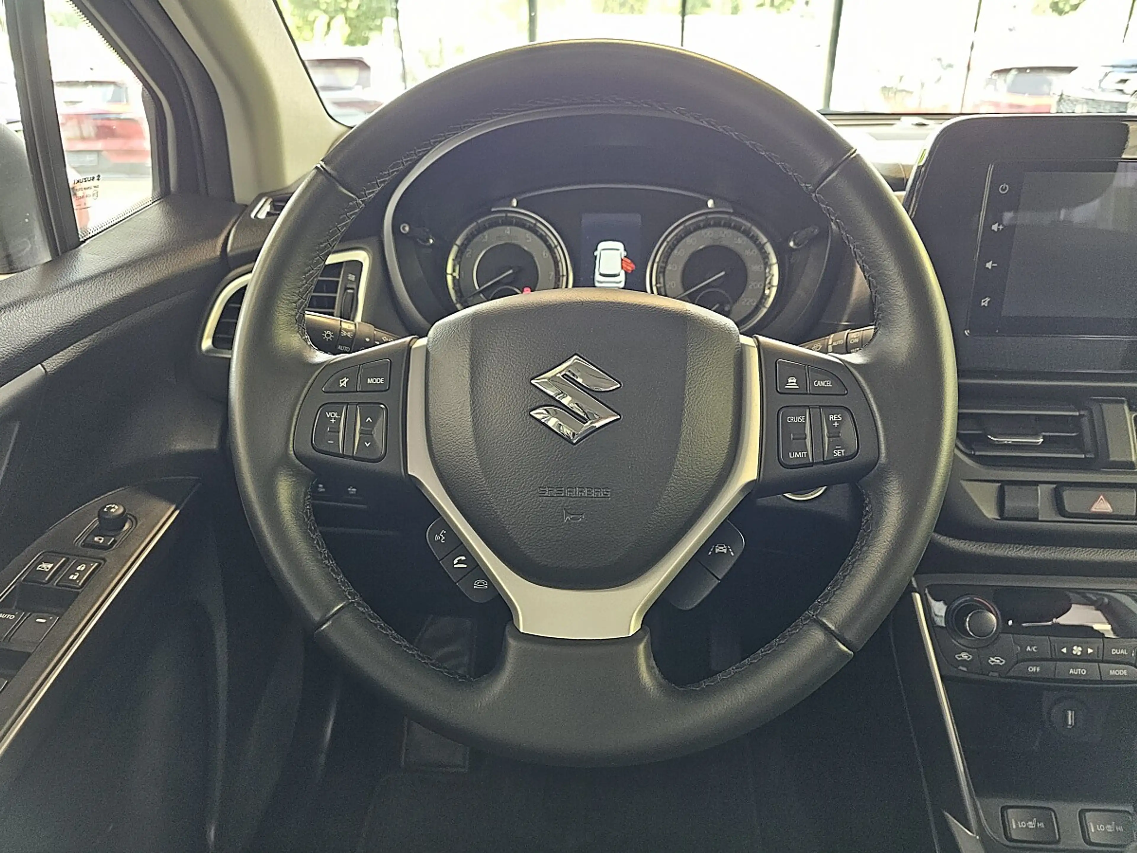 Suzuki SX4 S-Cross 1,4 DITC Hybrid shine — photo 11