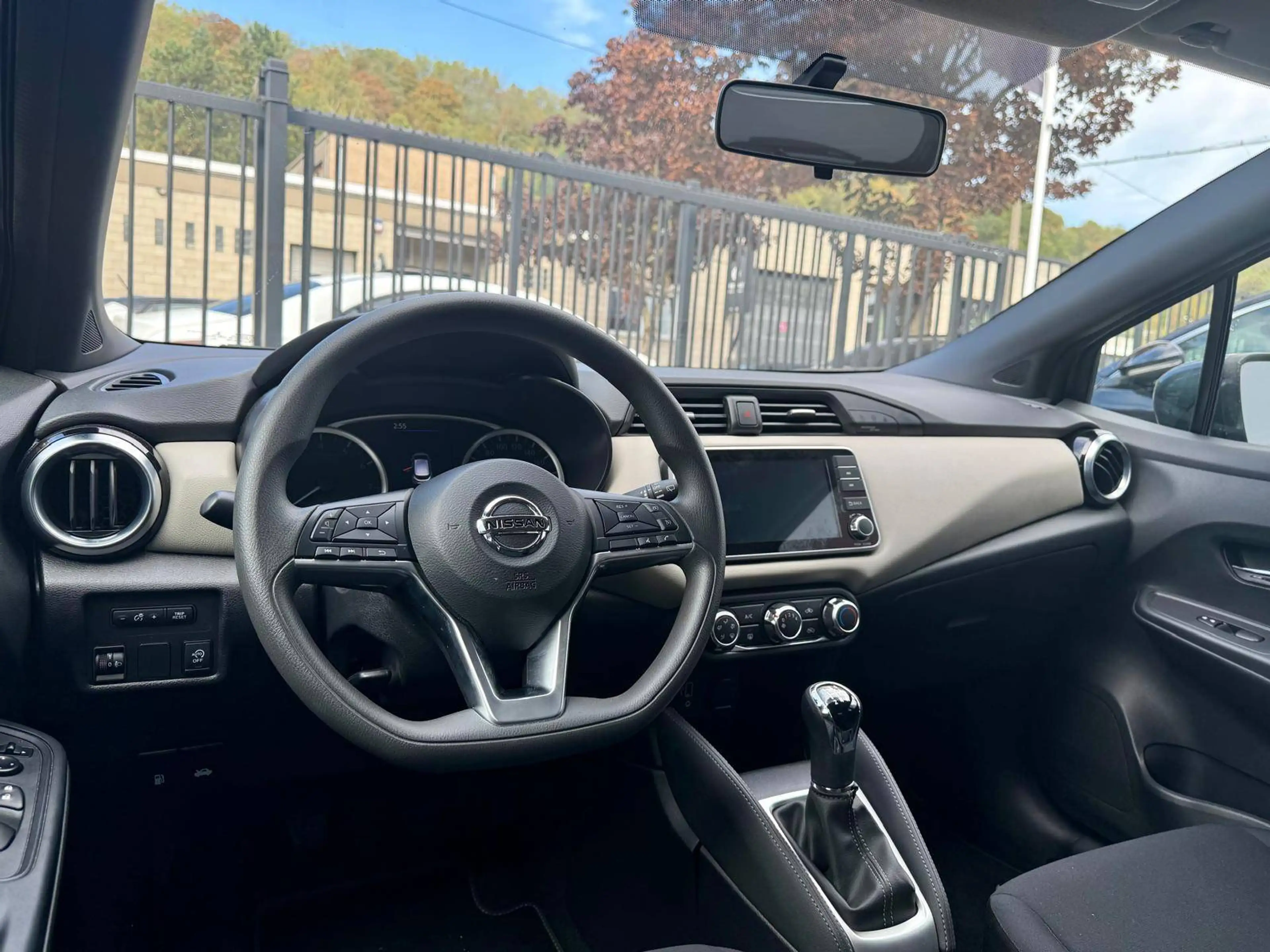 Nissan Micra 1.0 IG-T GPS CLIMATASITION CRUISE CONTROL — photo 4