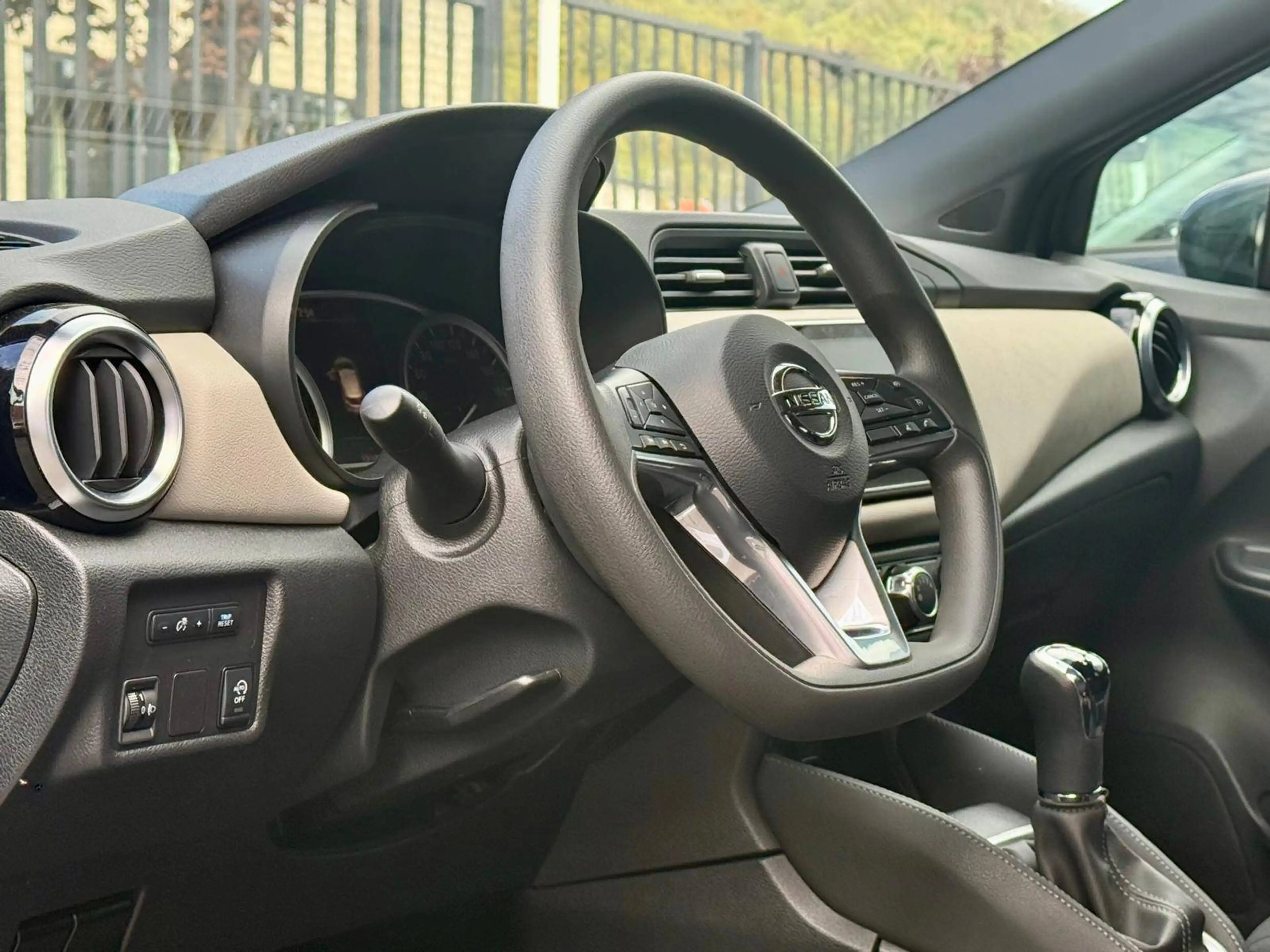 Nissan Micra 1.0 IG-T GPS CLIMATASITION CRUISE CONTROL — photo 10
