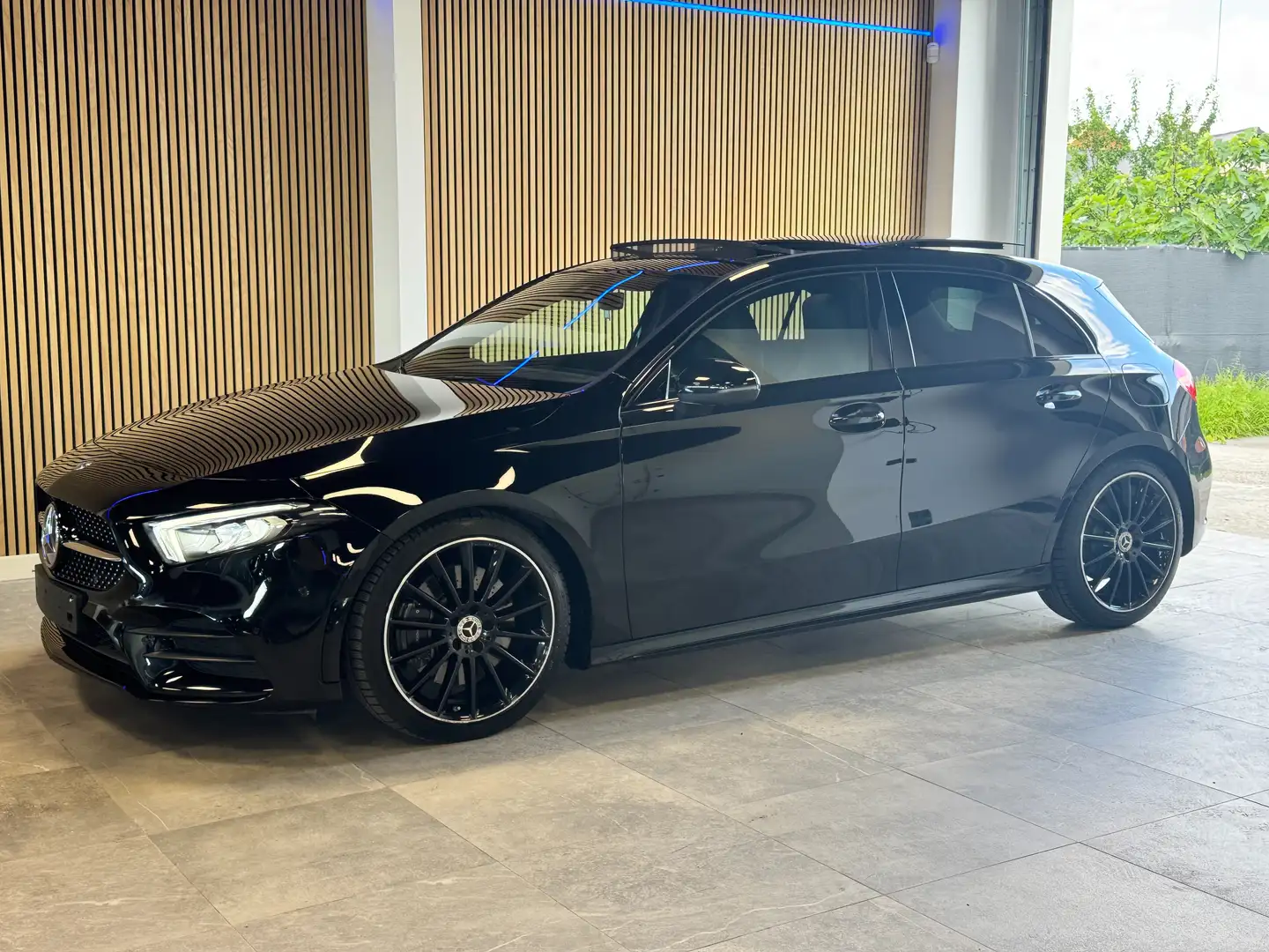 Mercedes-Benz A 250 Pano-360°camera-spoor+dodehoek assistent Noir - 1