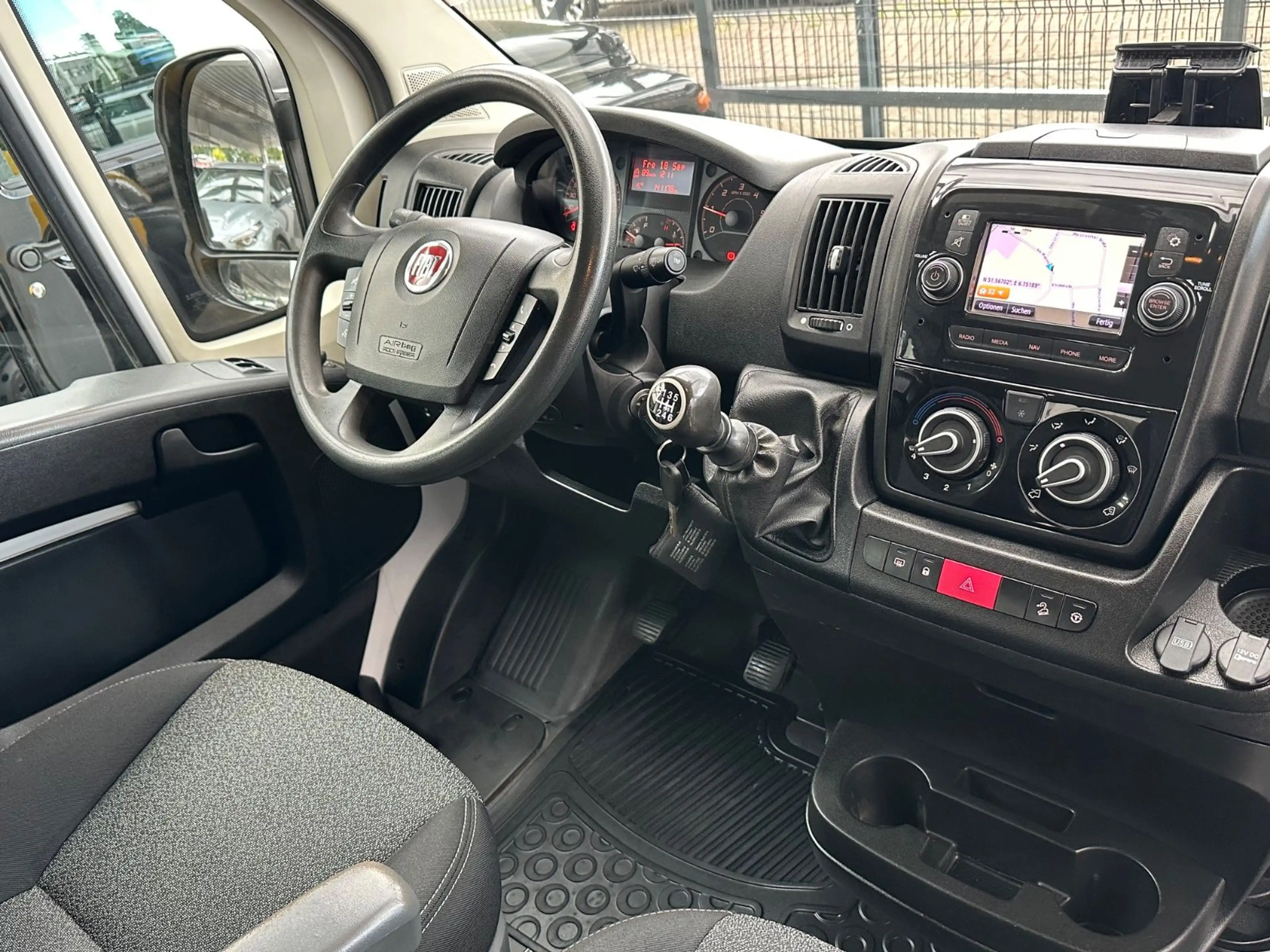 Fiat Ducato Maxi Pritsche Doppelk. 35 140 L5 P*Klima* — photo 8