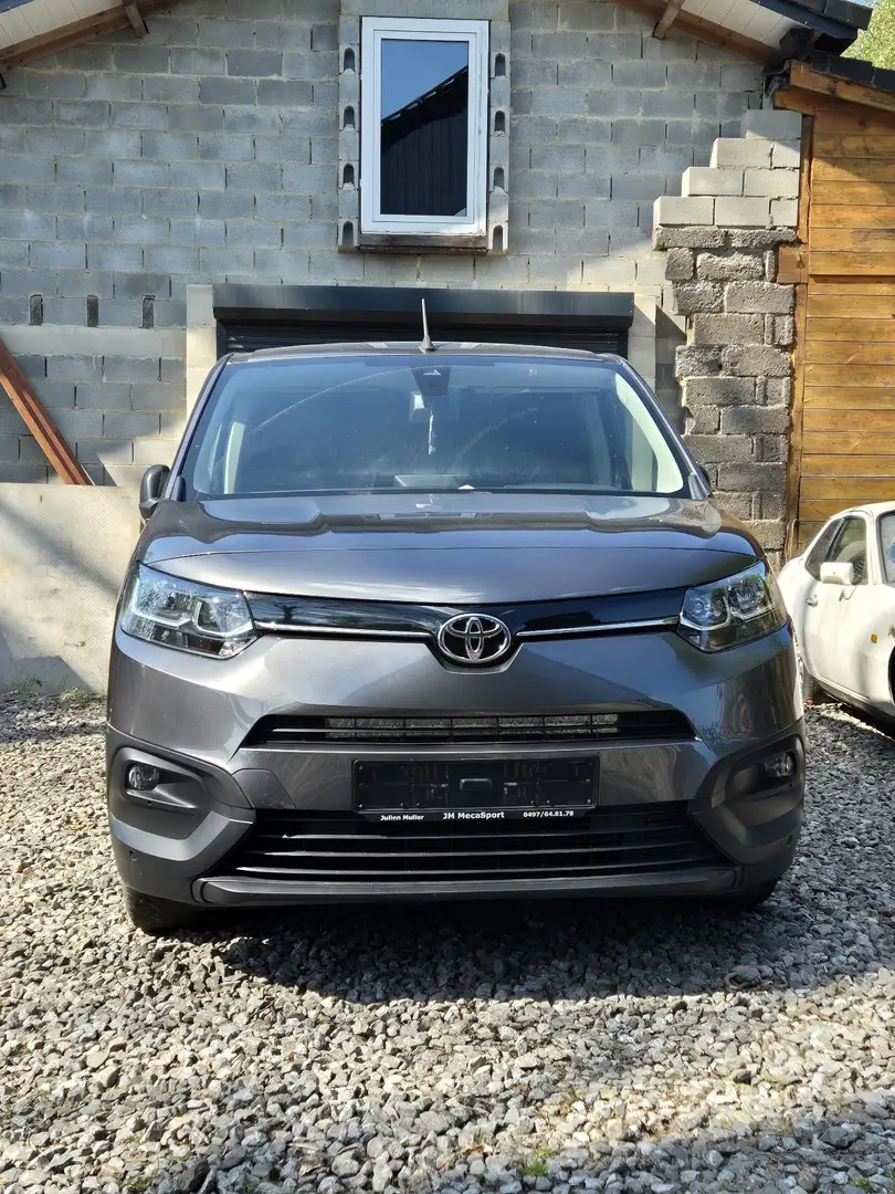 Toyota Proace 1.5 D-4D Comfort S/S (6.2) Grijs - 2
