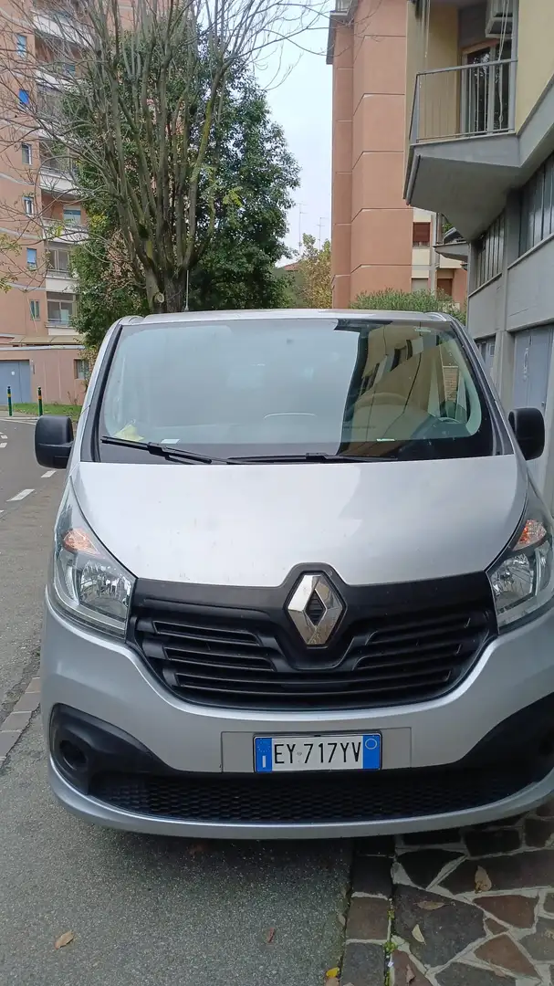 Renault Trafic Grigio - 1