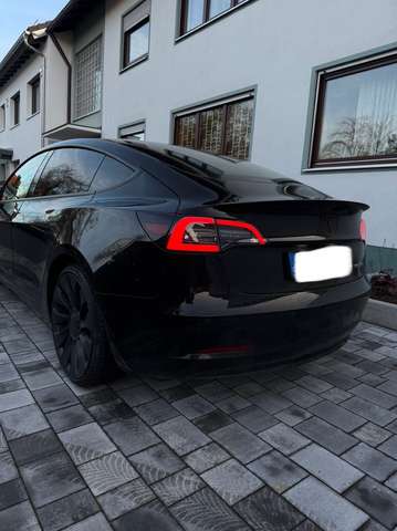 Tesla Model 3 Langstreckenbatt. Allradantrieb Dual Motor Perform