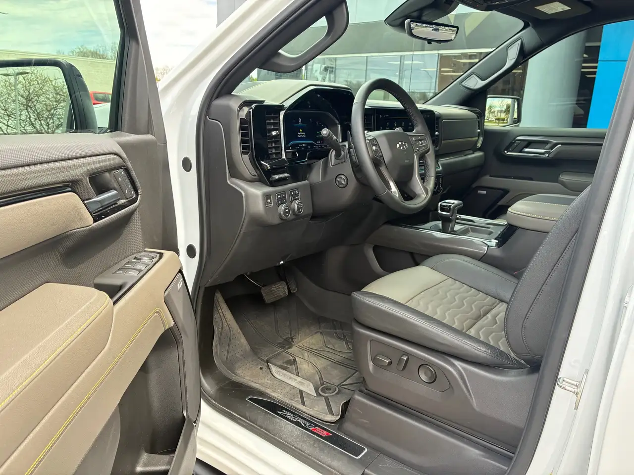 Chevrolet Silverado 1500 снимка Chevrolet Silverado 1500