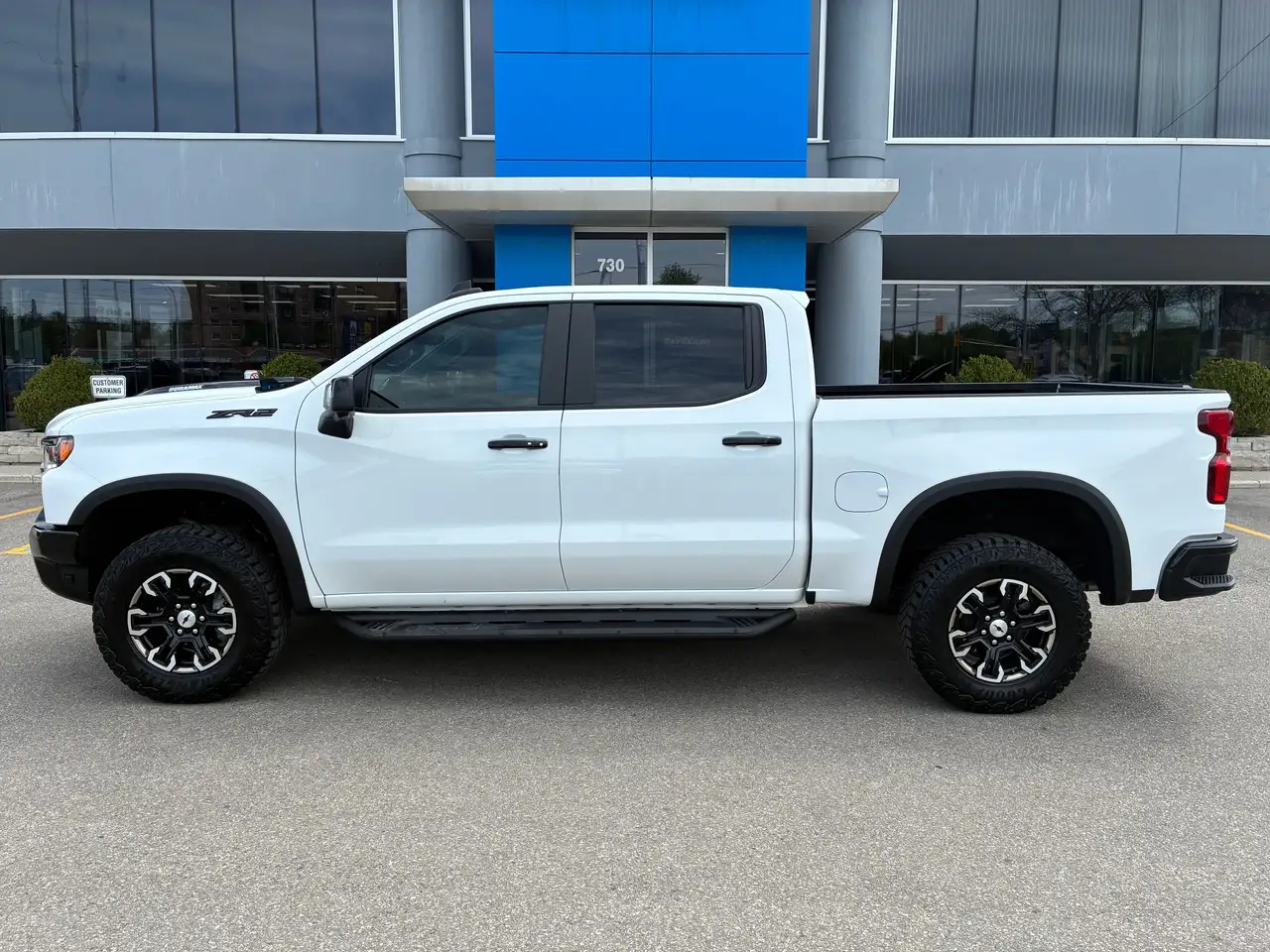 Chevrolet Silverado 1500 снимка Chevrolet Silverado 1500