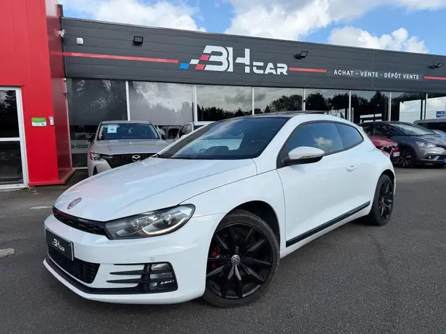 Volkswagen Scirocco 2.0 TDI 150 BLUEMOTION CARAT DSG BVA