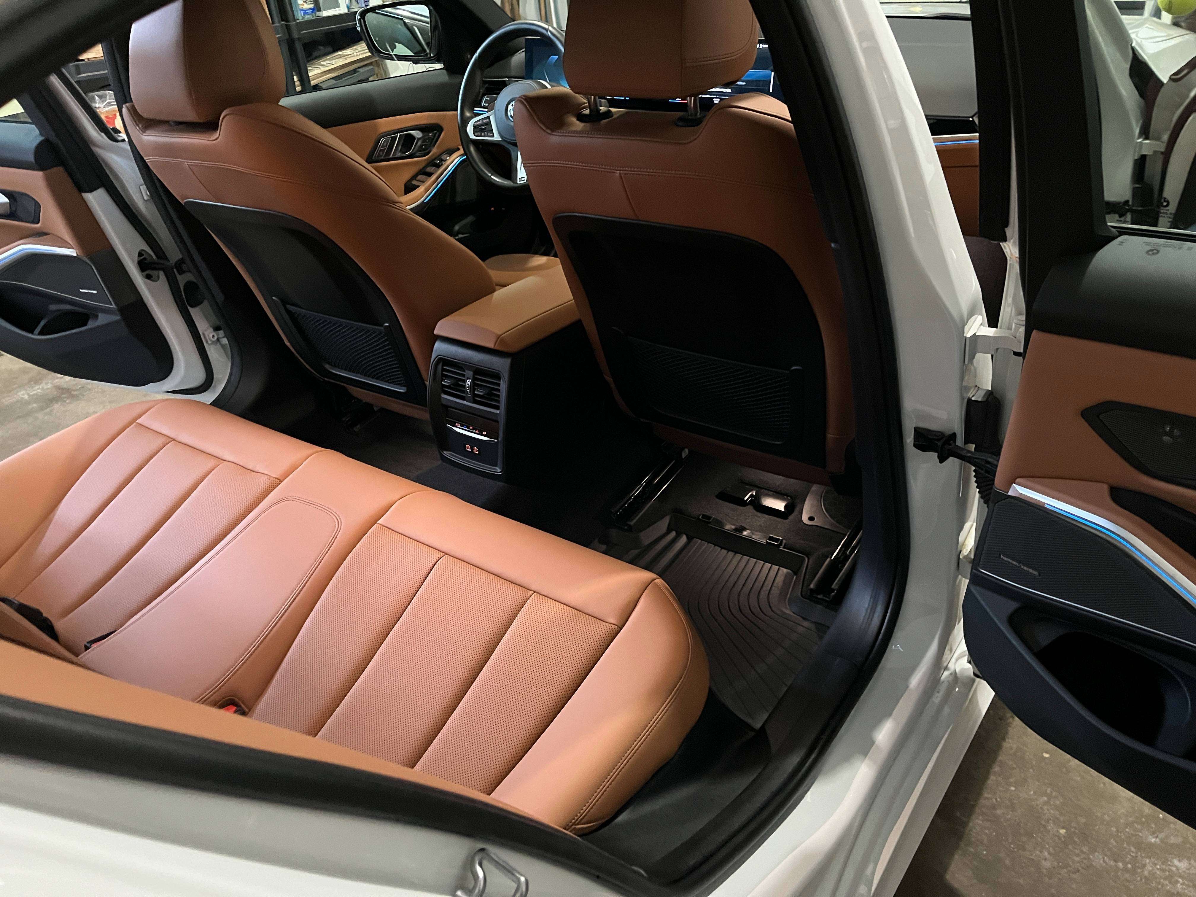 2023 BMW 3 Series 330e Plug-in Hybrid Sports Sedan AWD 10,970 km thumb 13