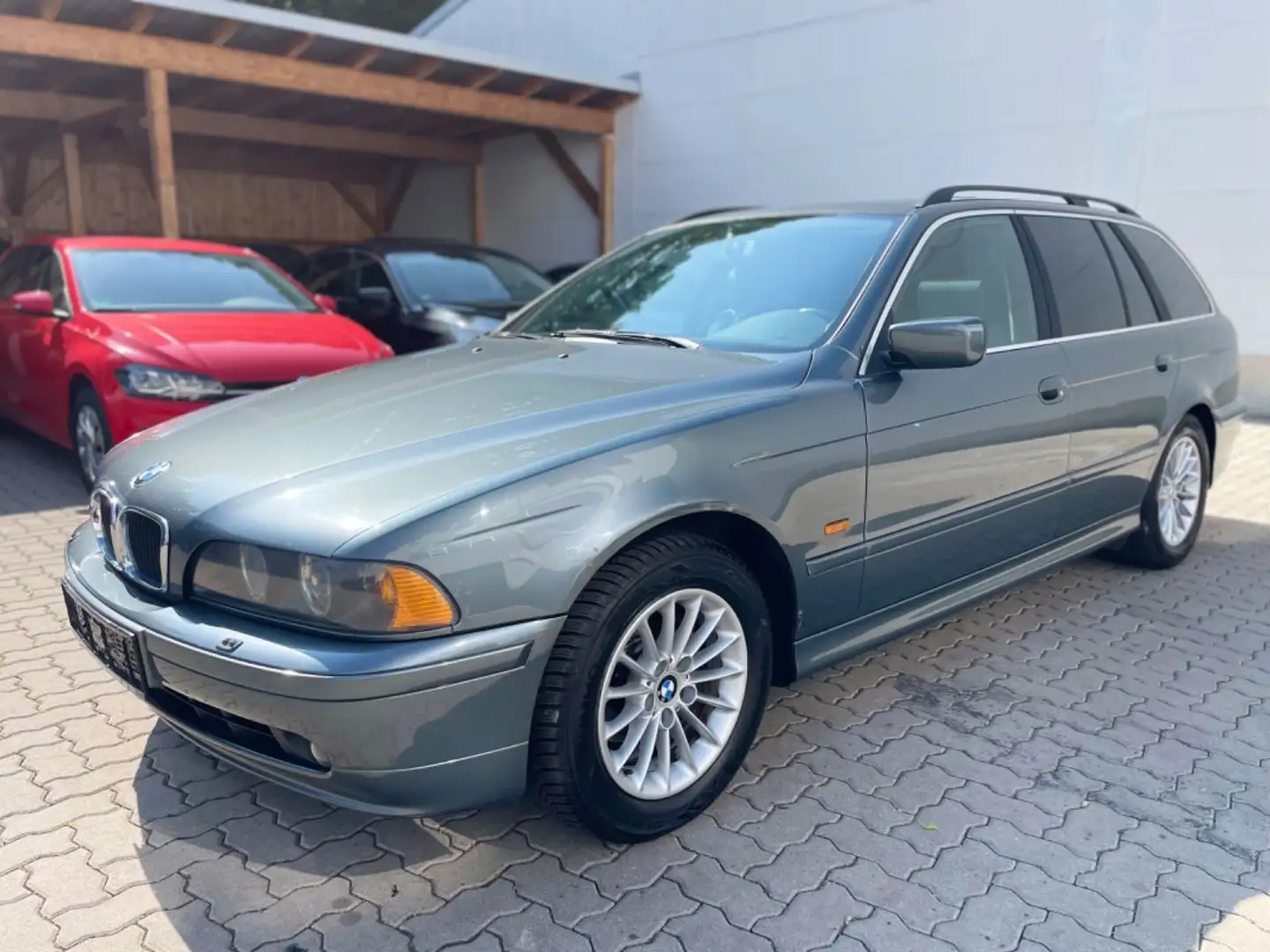 BMW 525 i A touring E39 Facelift /XENON/NAVI/GSD/BT-A Gri - 1