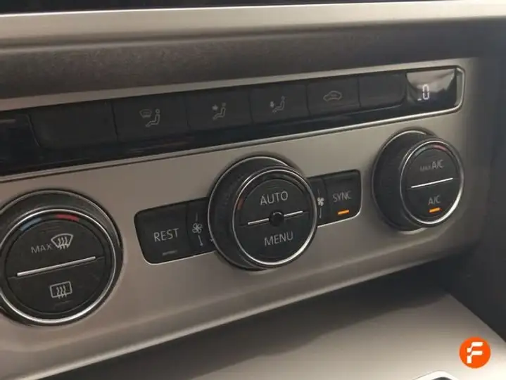 Volkswagen Passat VARIANT 2.0 TDI BMT Advance DSG 2019, foto 22