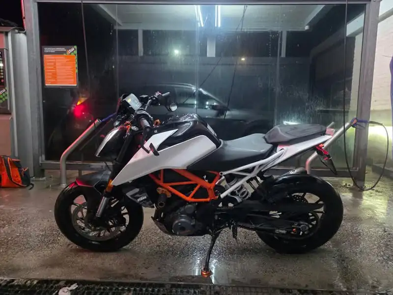 KTM 390 Duke - foto 4