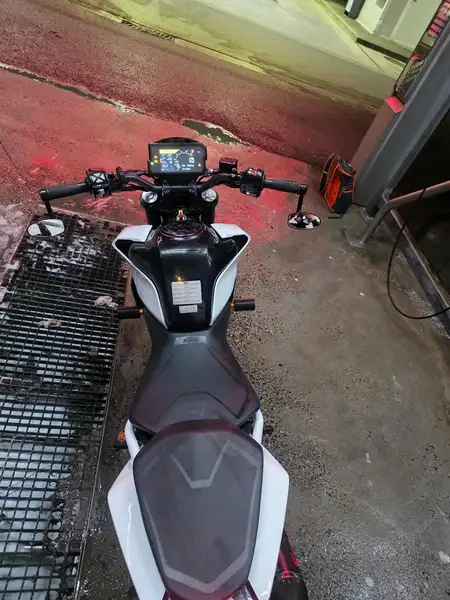 KTM 390 Duke - foto 6