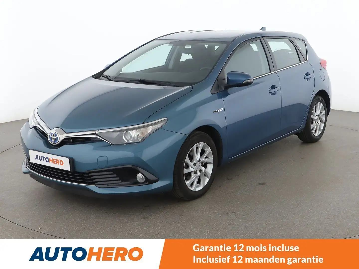 Toyota Auris 1.8 Hybrid Advance Bleu - 1