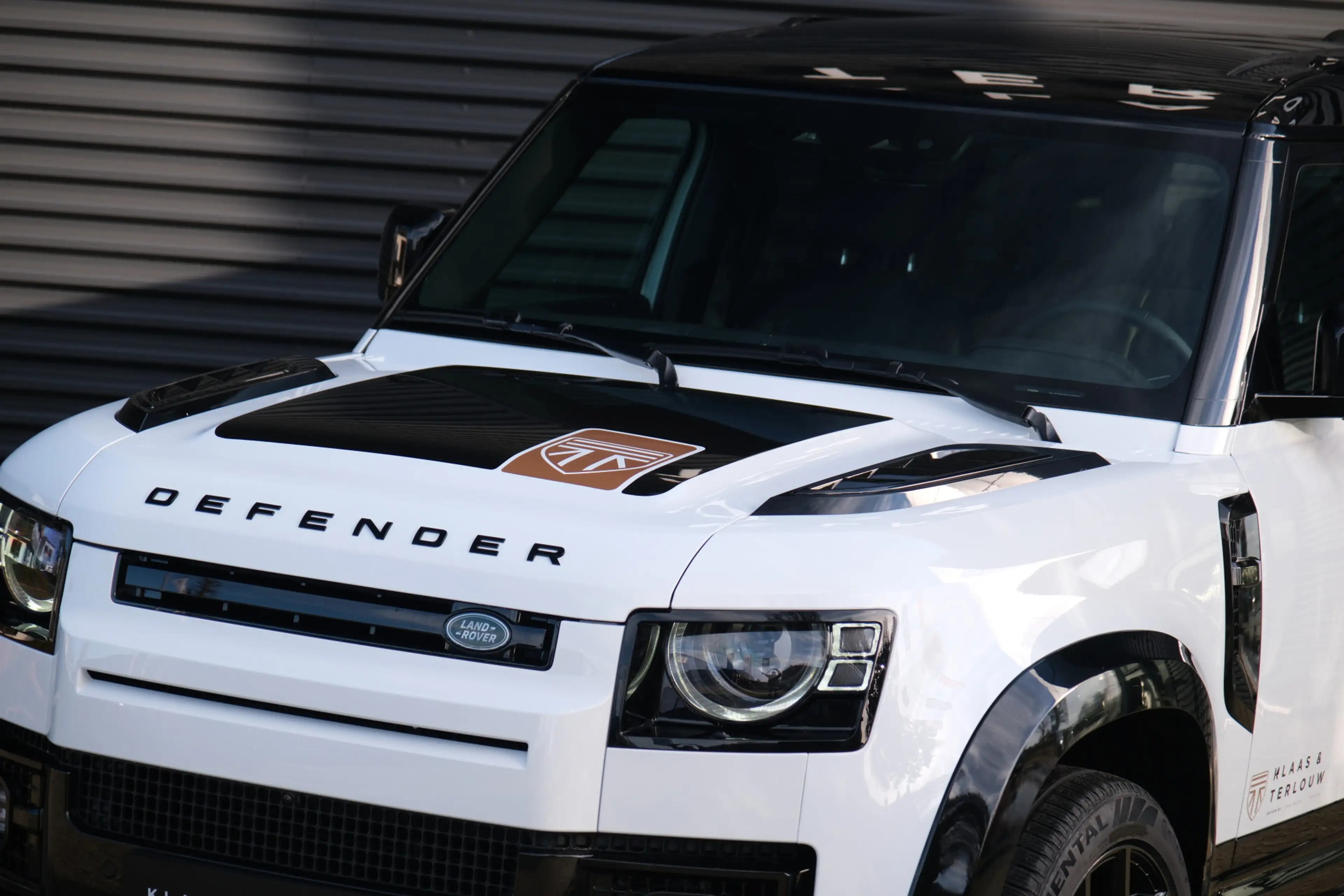Land Rover Defender 110 P300e 110 X-Dynamic HSE URBAN Tailored by Klaa — photo 3
