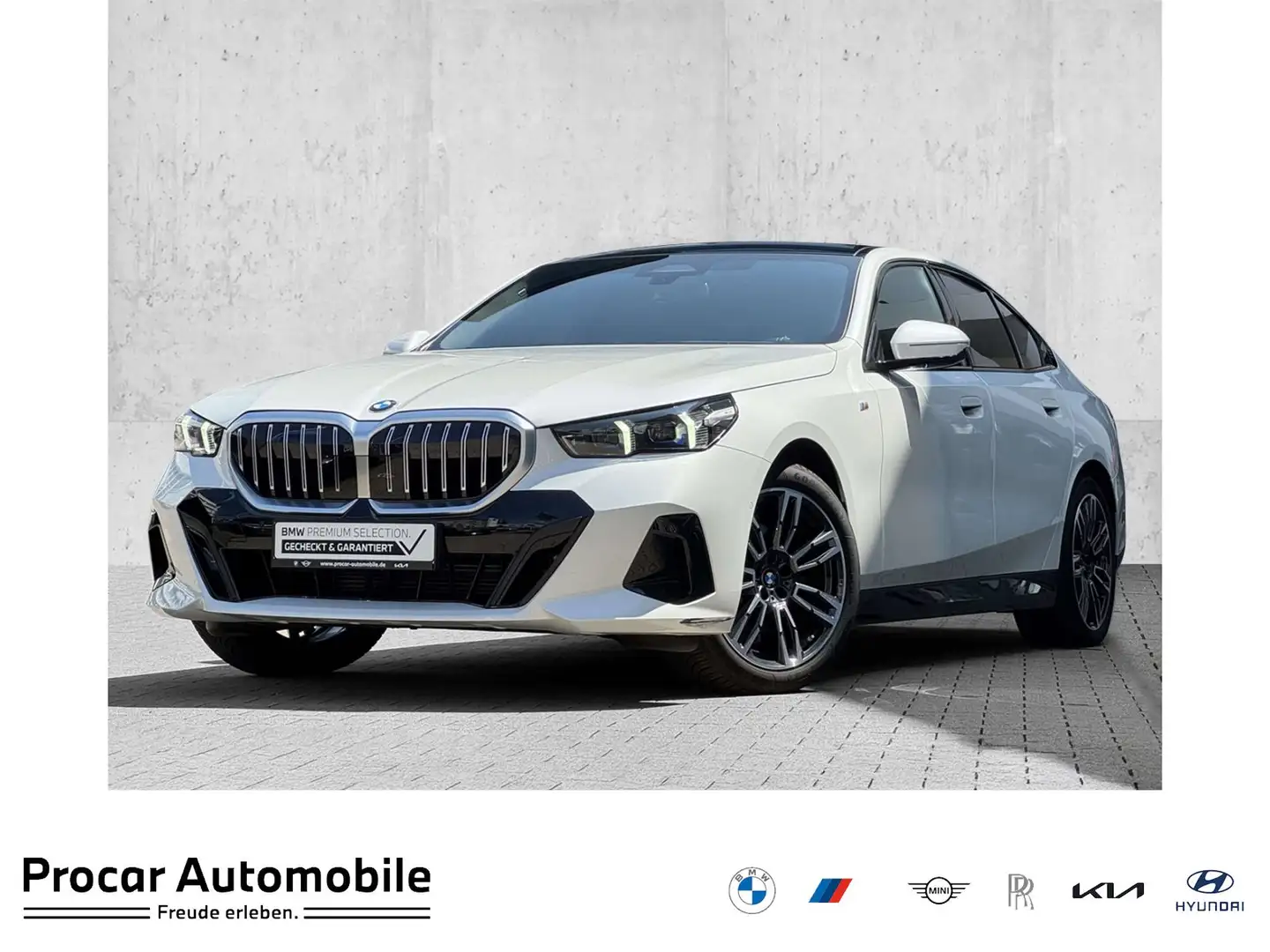 BMW 520 d M Sport AdapLED DA+ PA+ Pano AHK H/K HuD Blanco - 1