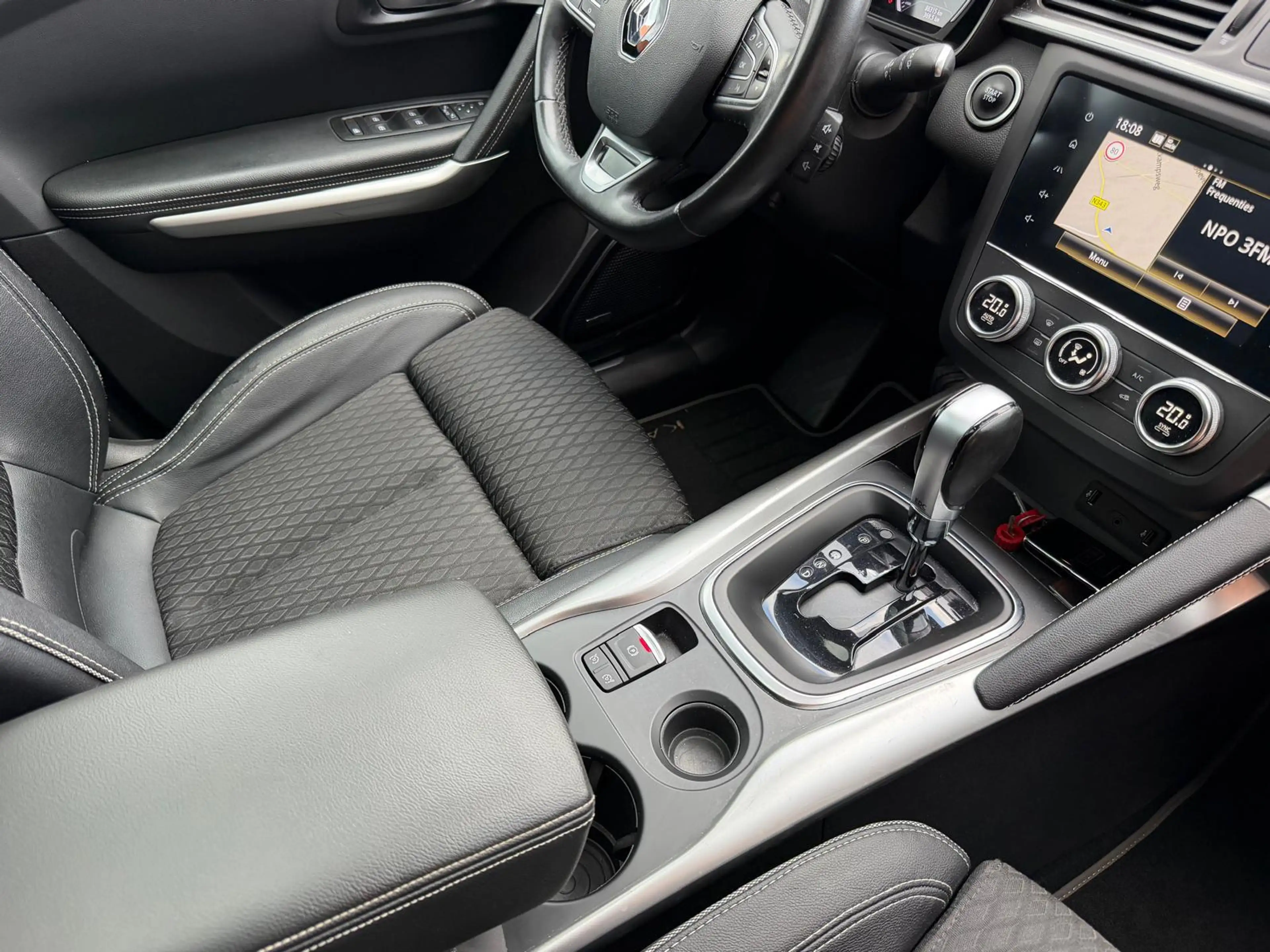 Renault Kadjar 1.3 TCe Bose| Trekhaak| Pano| Dodehoek| Stoelverwa — photo 28