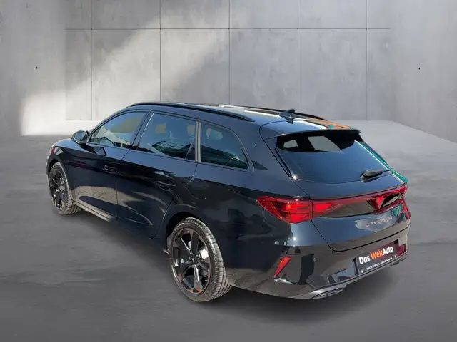 Cupra Leon view 3