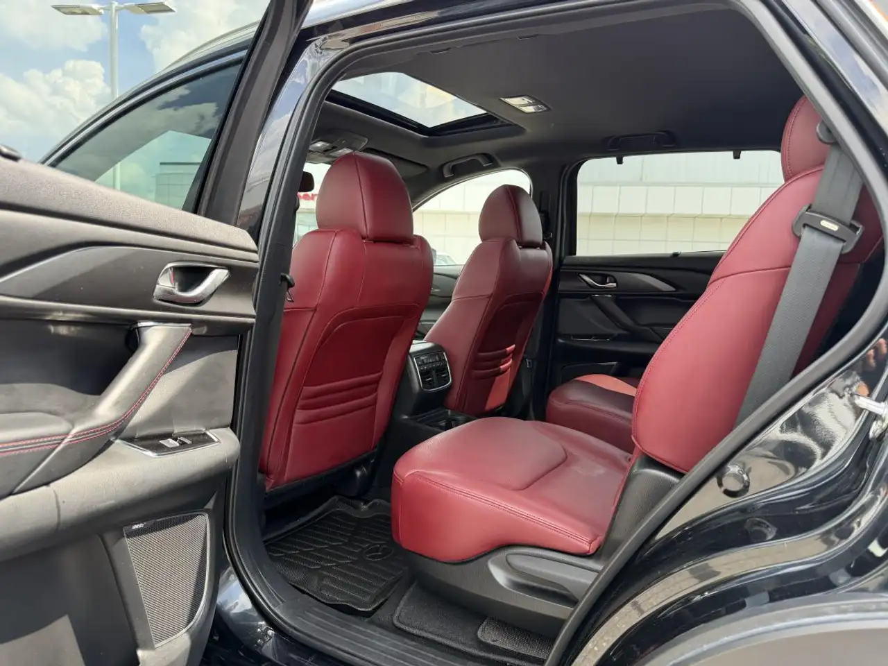 Mazda CX-9 photo Mazda CX-9