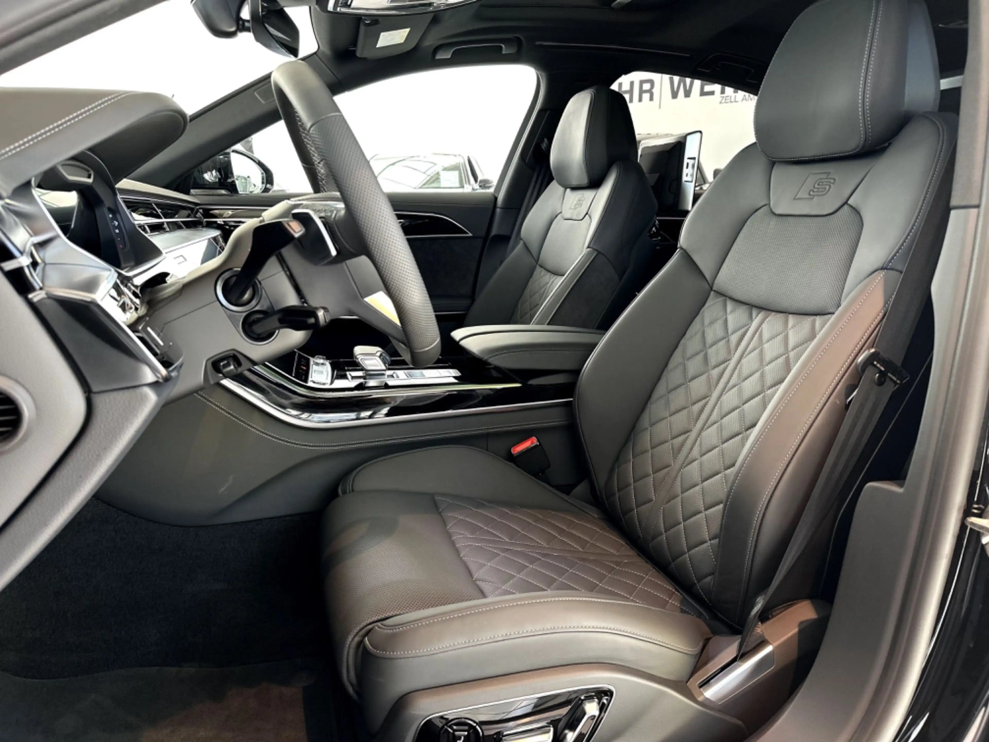 Audi A8 60 TFSI e quattro *VOLLAUSSTATTUNG* — photo 6