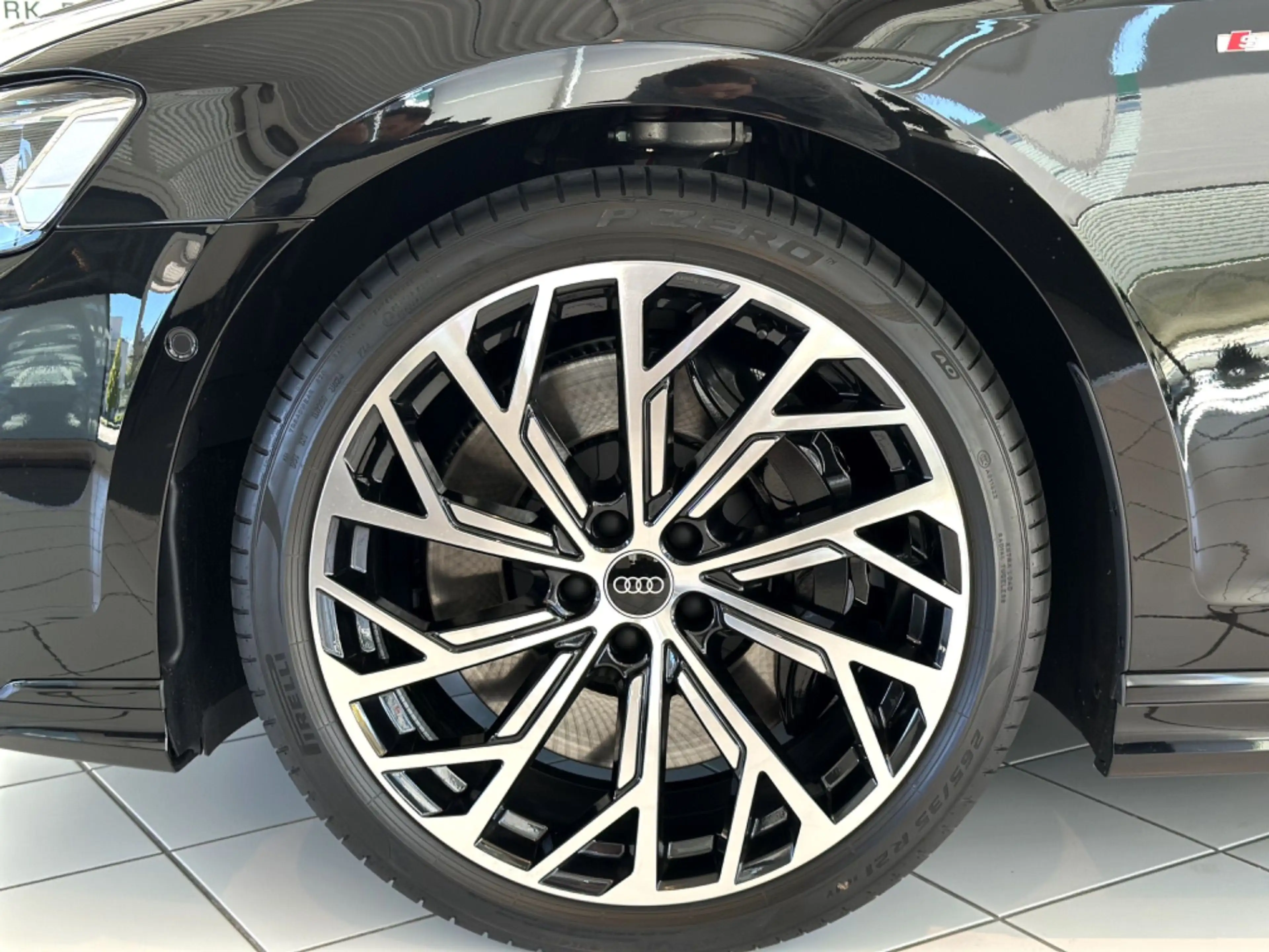 Audi A8 60 TFSI e quattro *VOLLAUSSTATTUNG* — photo 3