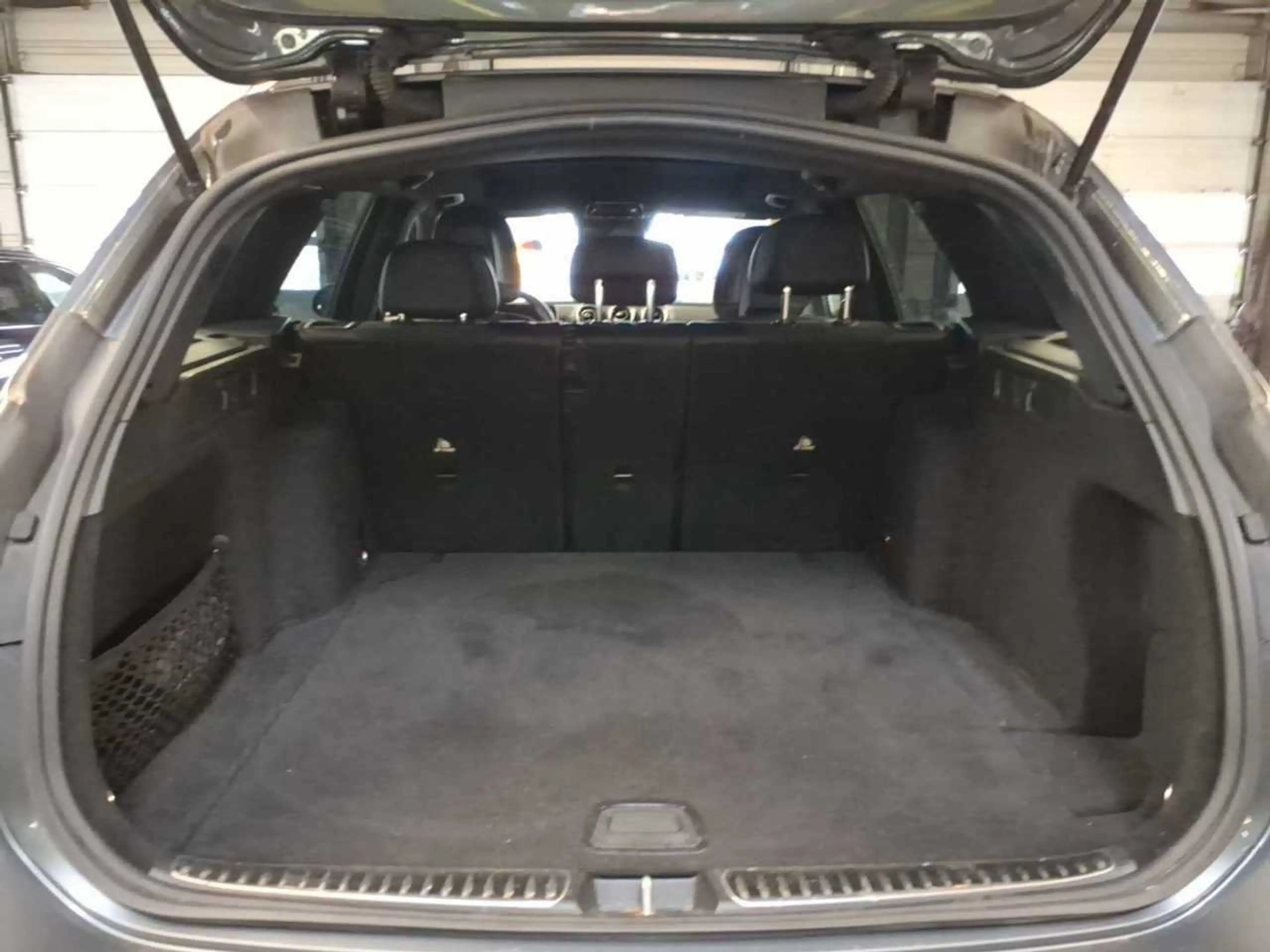 Mercedes-Benz C 220 d / 250 AMG Line Pano S-Dach SpoSi ACC Key — photo 14