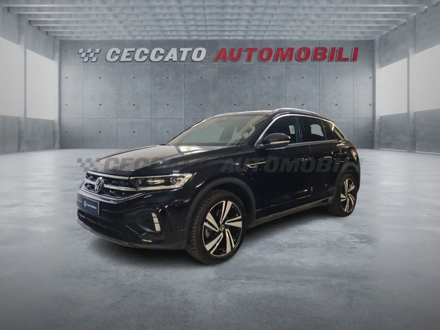 Volkswagen T-Roc I 2022 2.0 tdi R-Line 150cv dsg Zwart - 1