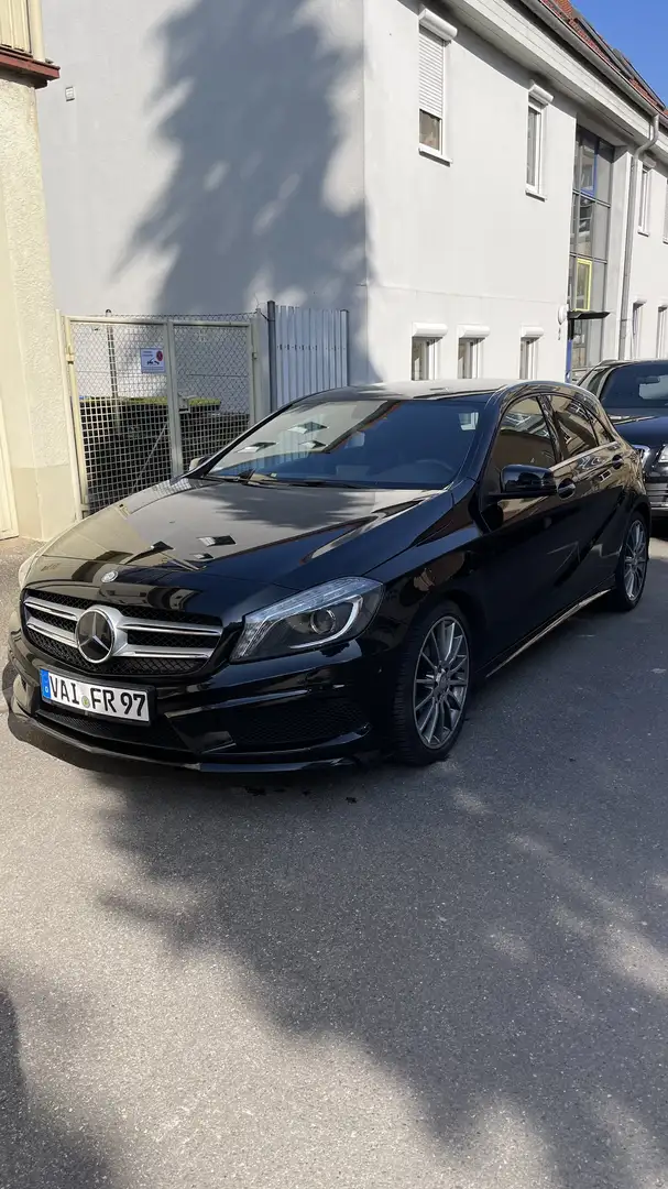 Mercedes-Benz A 180 AMG Line - 1