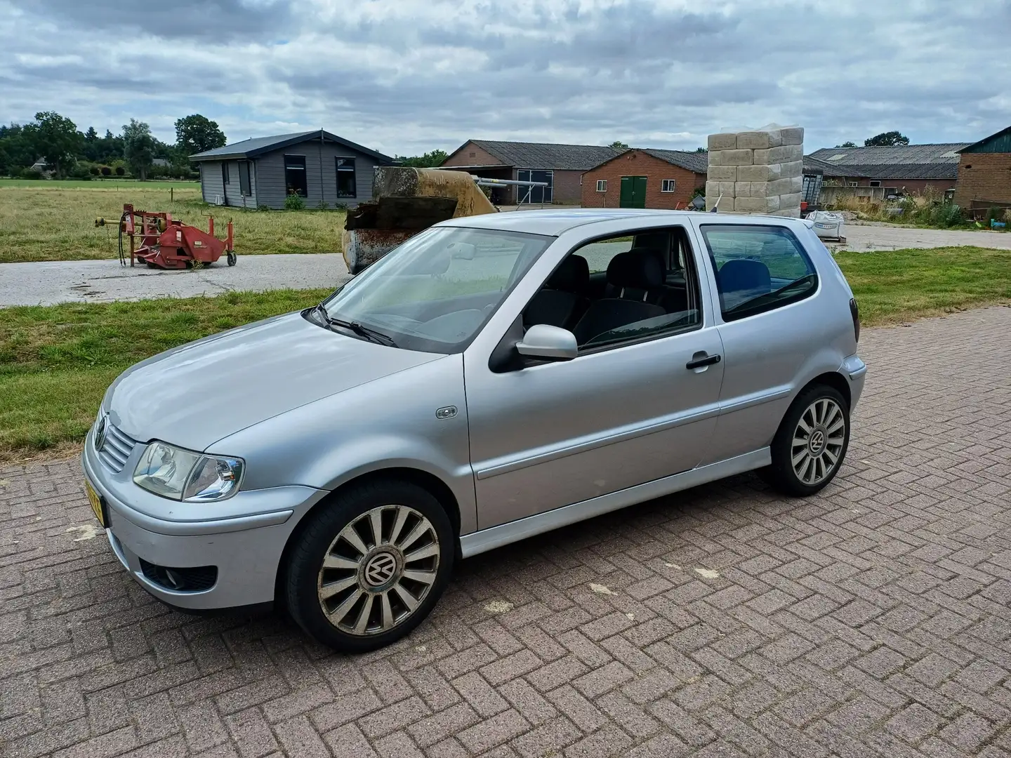 Volkswagen Polo 1.4 Trendline Silver - 2