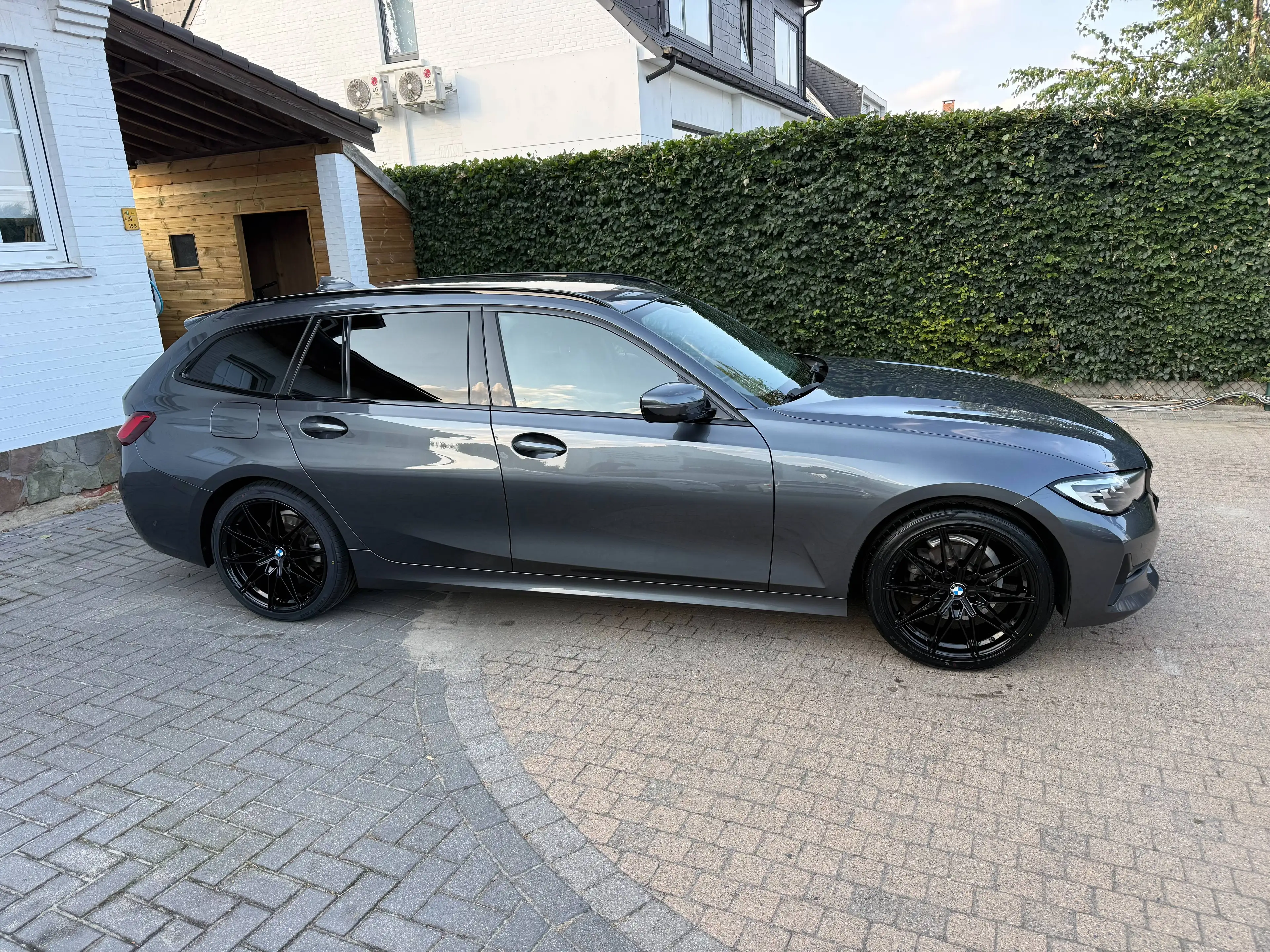 BMW 318 Touring 318 dA MHEV M Sport/Leder/pdc V&A/Blackline/Navi/M sport stuur/Sport ophanging/LANE ASSIST — photo 9