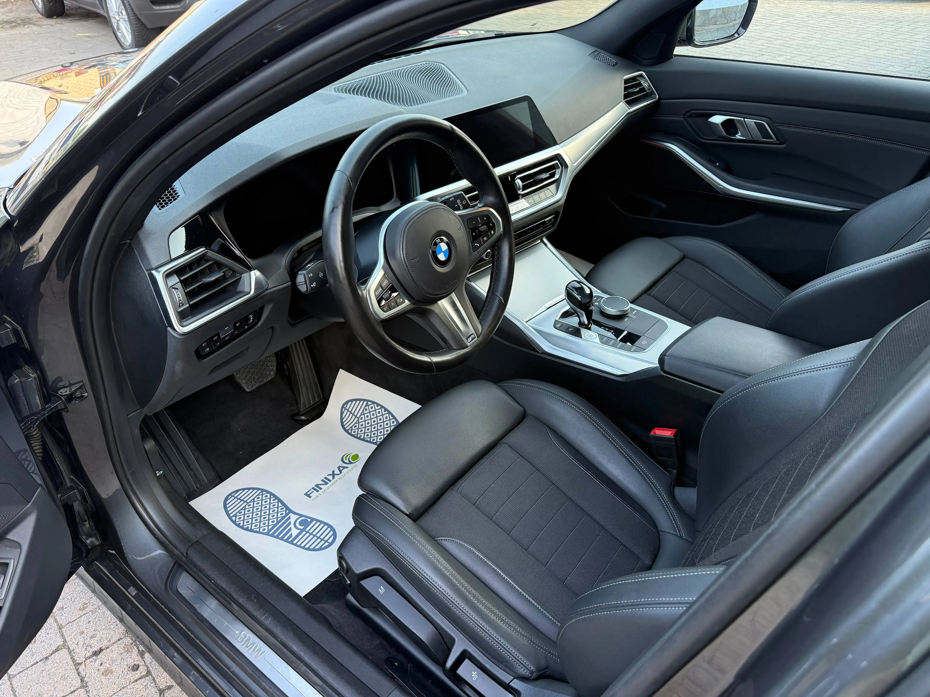 BMW 318 Touring 318 dA MHEV M Sport/Leder/pdc V&A/Blackline/Navi/M sport stuur/Sport ophanging/LANE ASSIST — photo 4