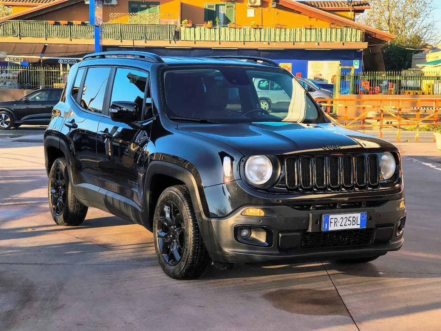 Jeep Renegade 1.6 Mjt 120CV Limited Zwart - 1