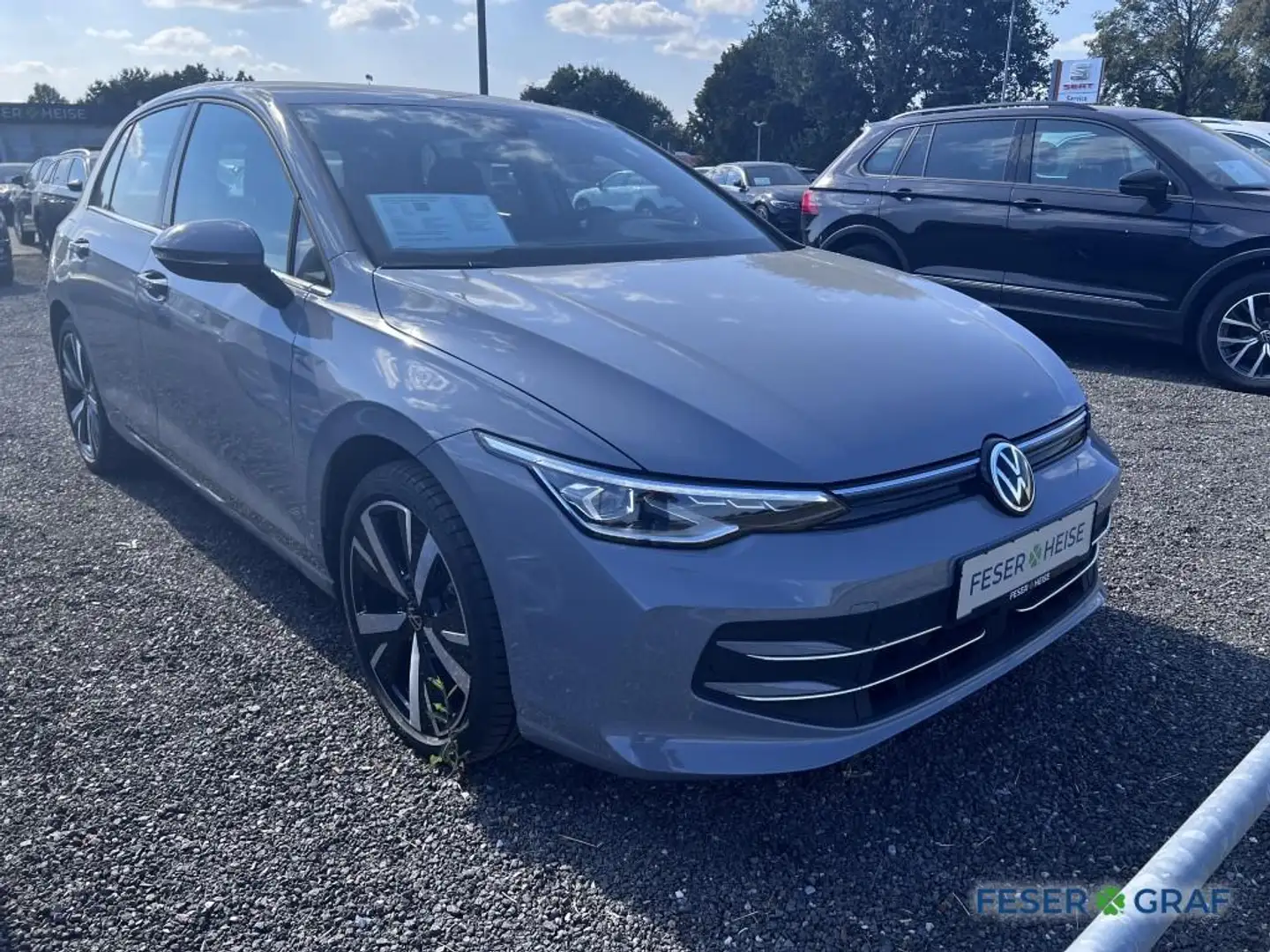 Volkswagen Golf 1.5 eTSI Style AHK*RearView*Matrix*Busine Grau - 2