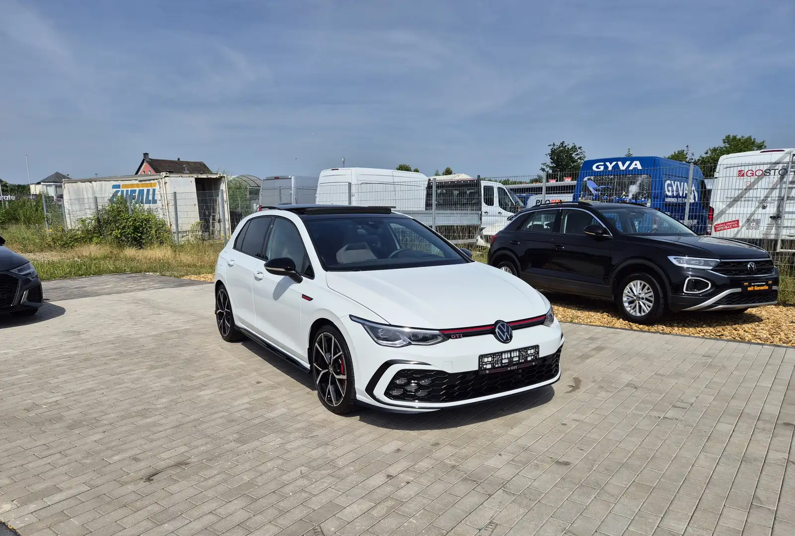 Volkswagen Golf GTI 2.0 TSI DSG/IQ-LED/NAVI/HEAD-UP/SHZ/ACC/PANO/ALU Wit - 2