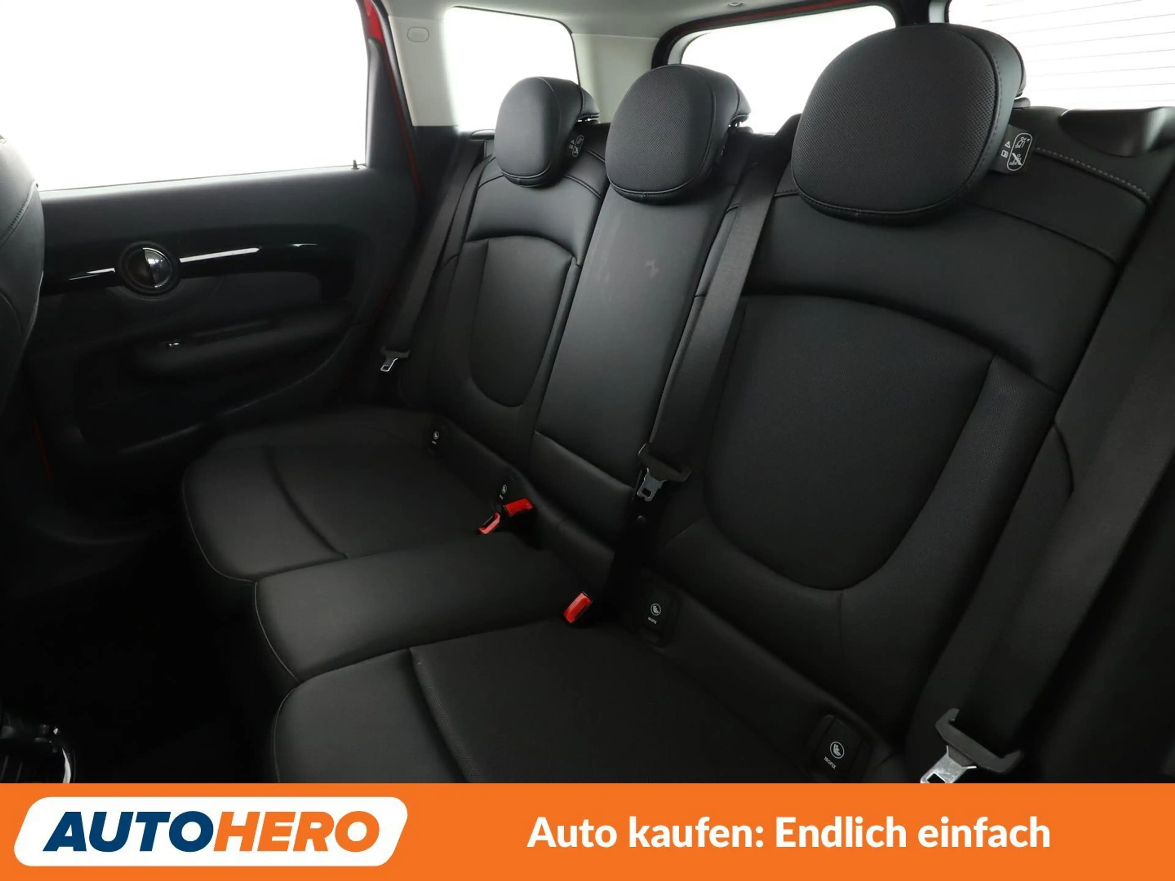 MINI Cooper Clubman Cooper Classic Trim Aut.*NAVI*CAM*LED*TEMPO* — photo 14