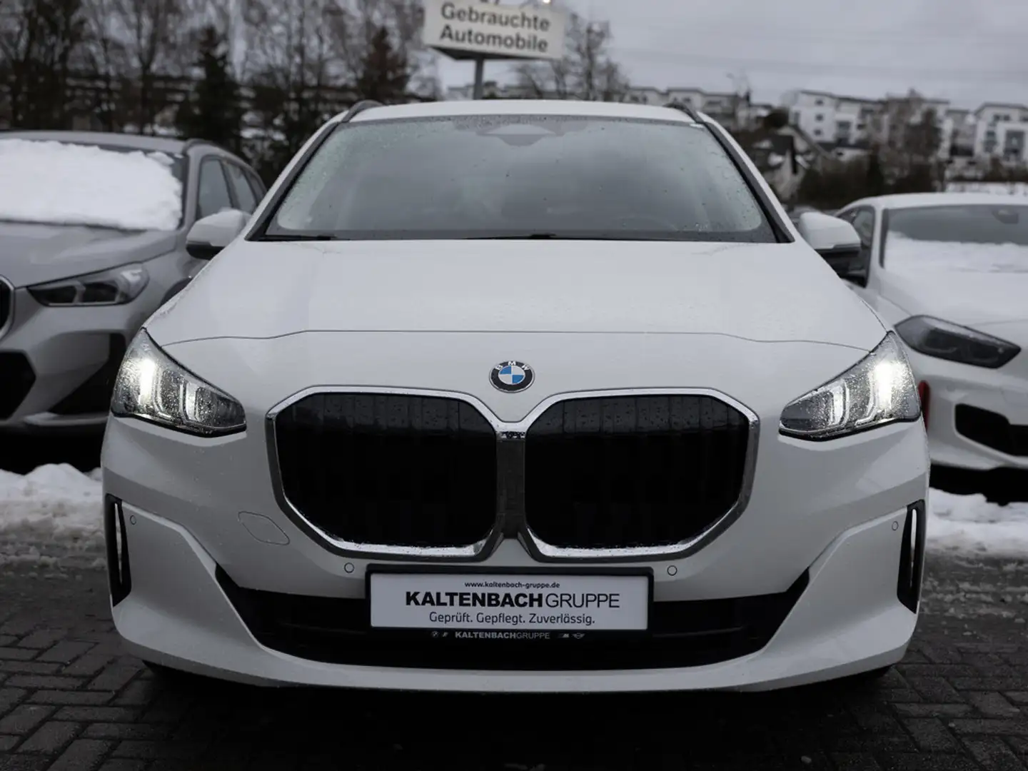 BMW 218 i Active Tourer AHK LED NAVI KAMERA SHZ Weiß - 2
