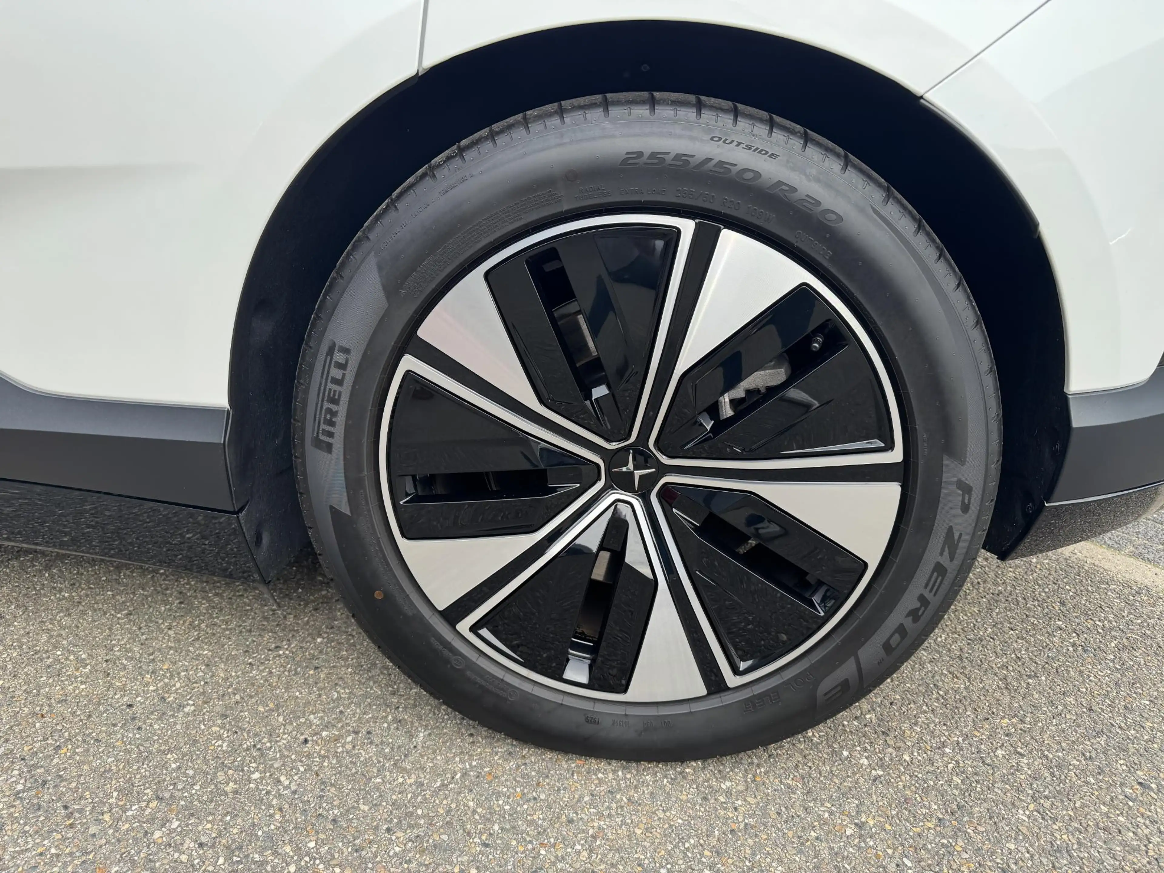 Polestar 4 Long Range Dual motor 100 kWh | SURROUND VIEW |  H — photo 7