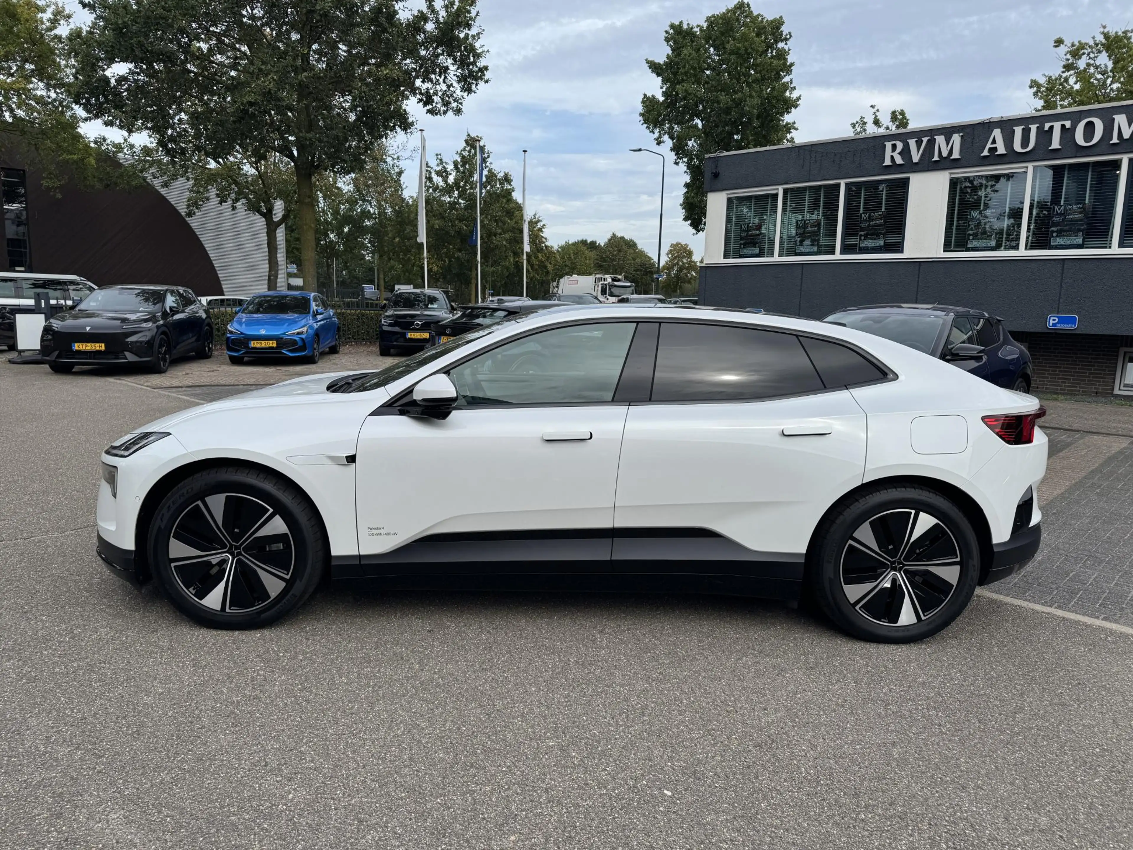 Polestar 4 Long Range Dual motor 100 kWh | SURROUND VIEW |  H — photo 2