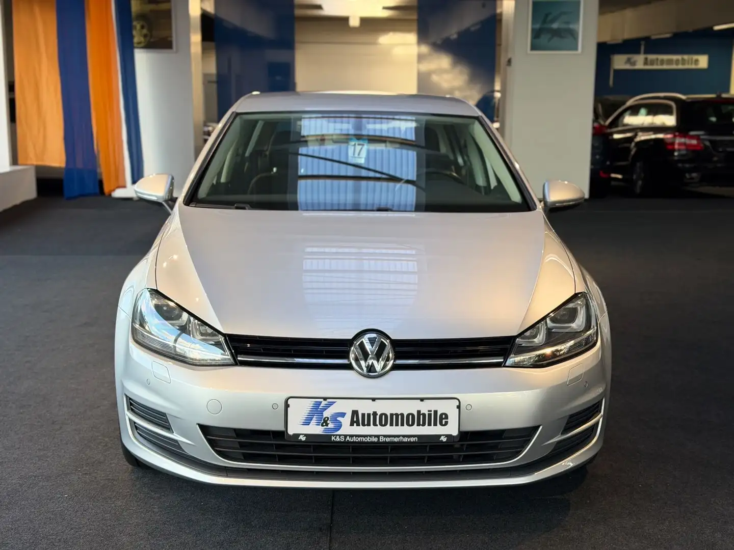 Volkswagen Golf VII Lim. Comfortline*PDC*XENON*TEMPO*SITZH. Silber - 2