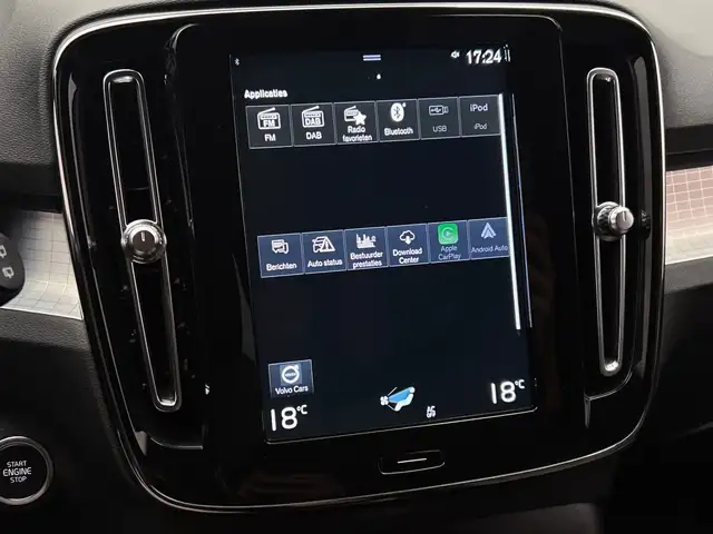 Volvo XC40 view 11